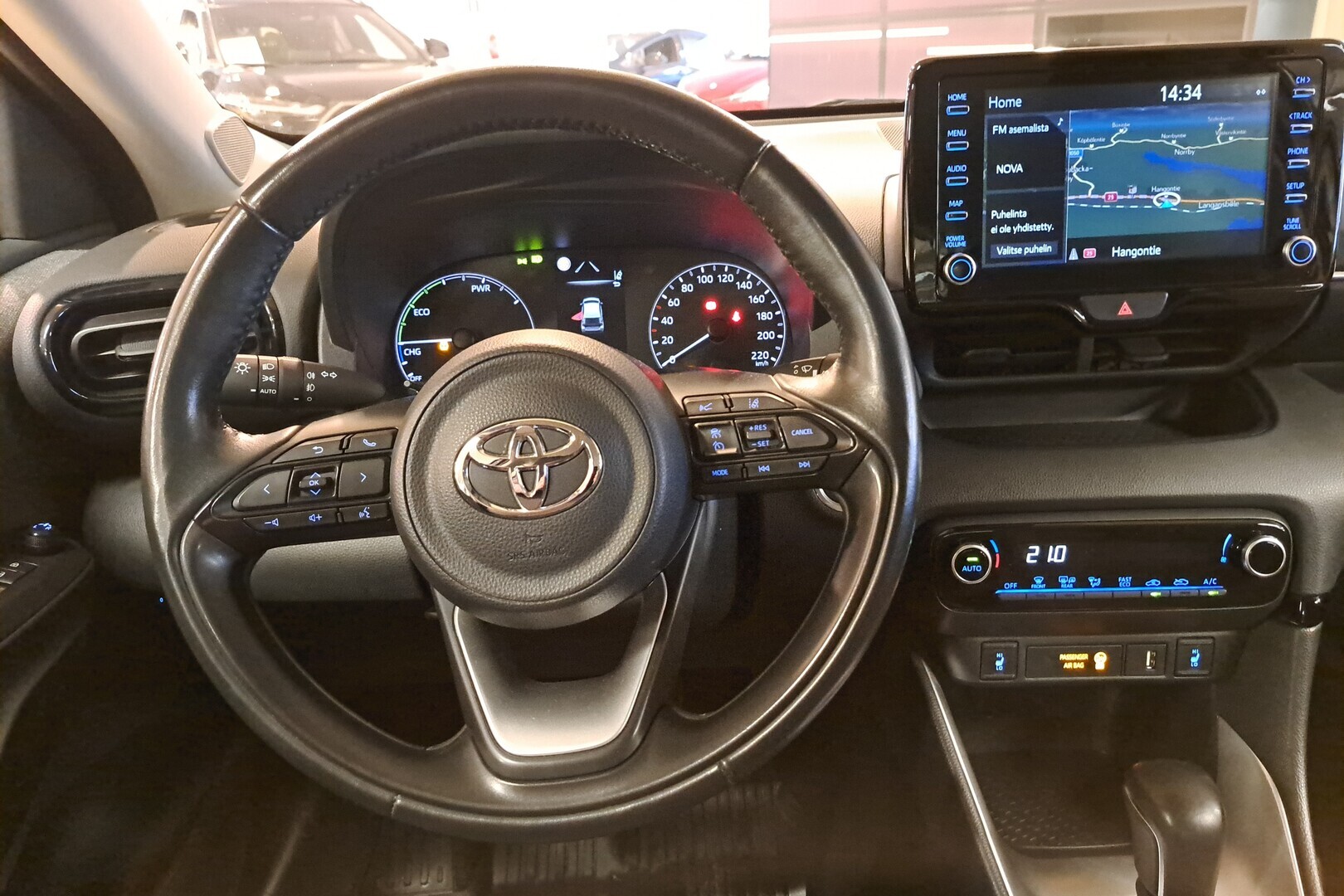 TOYOTA Yaris 2021