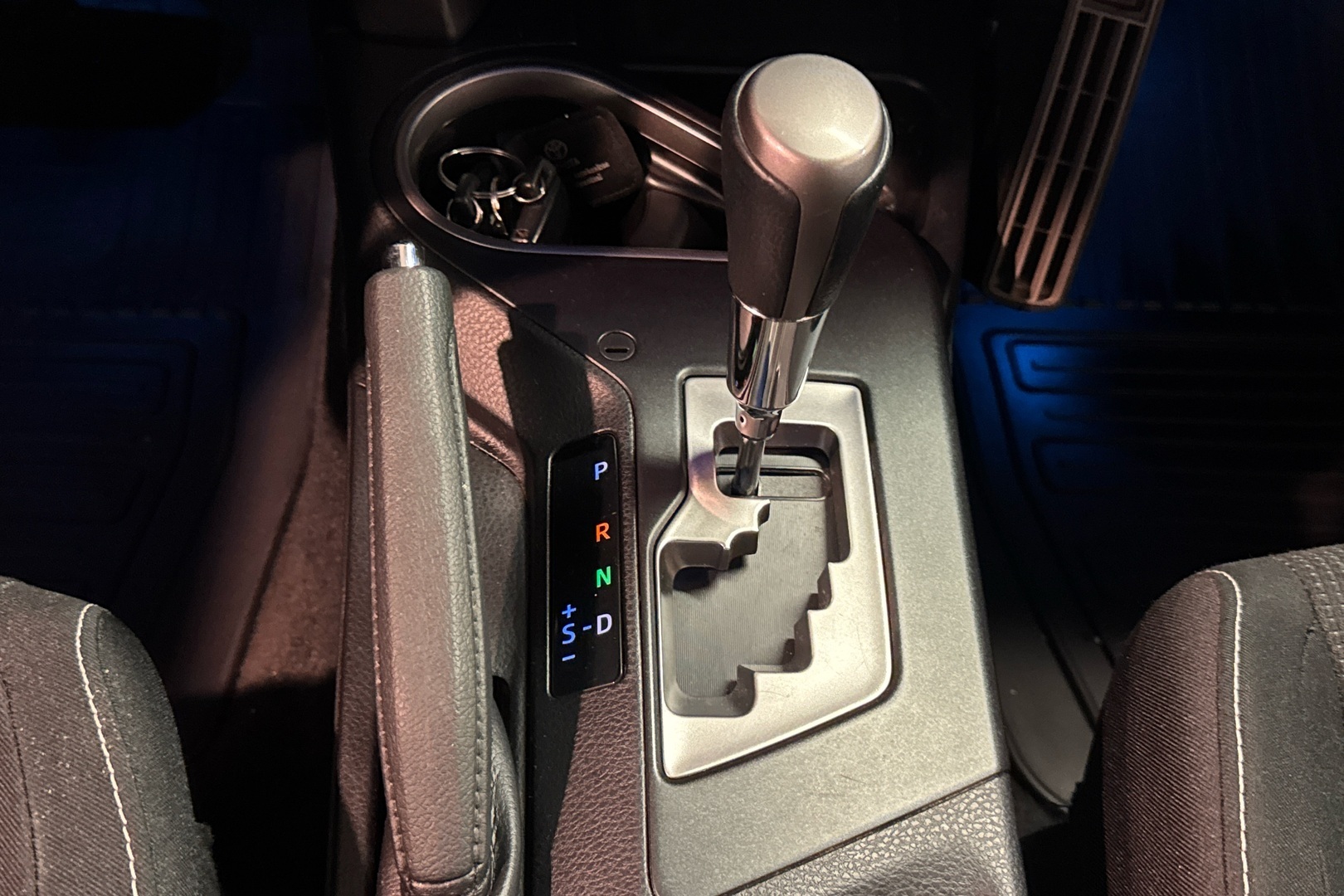 TOYOTA RAV4 2017