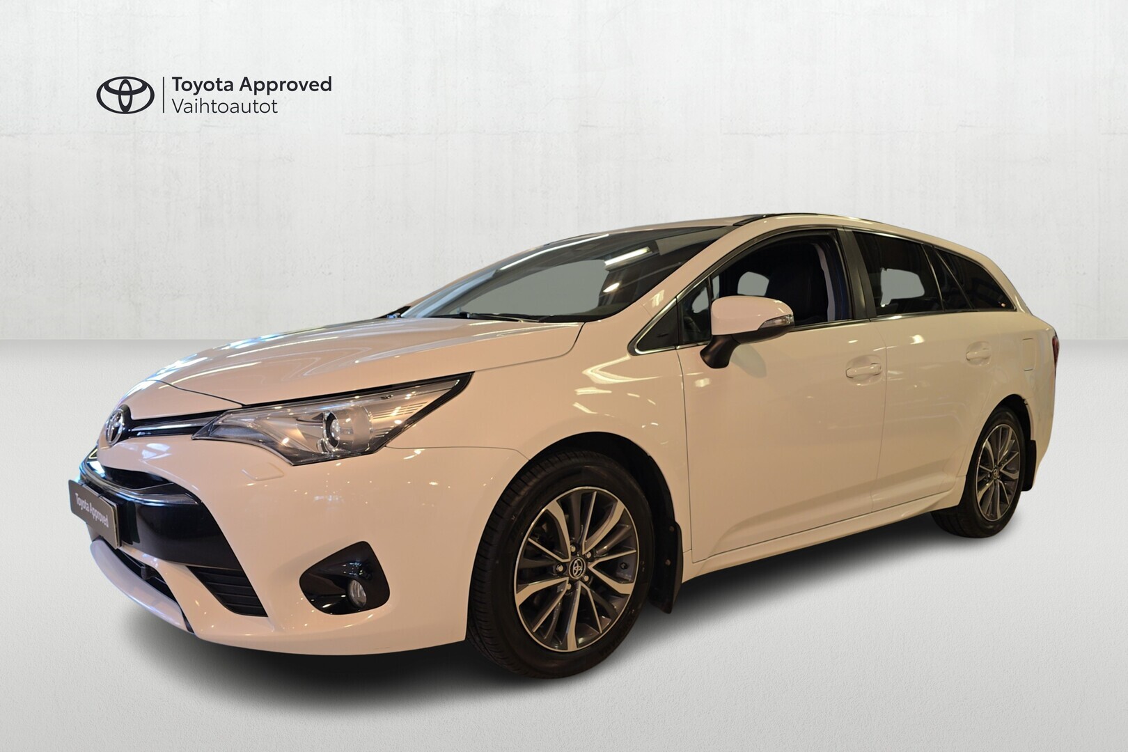 TOYOTA Avensis 2017