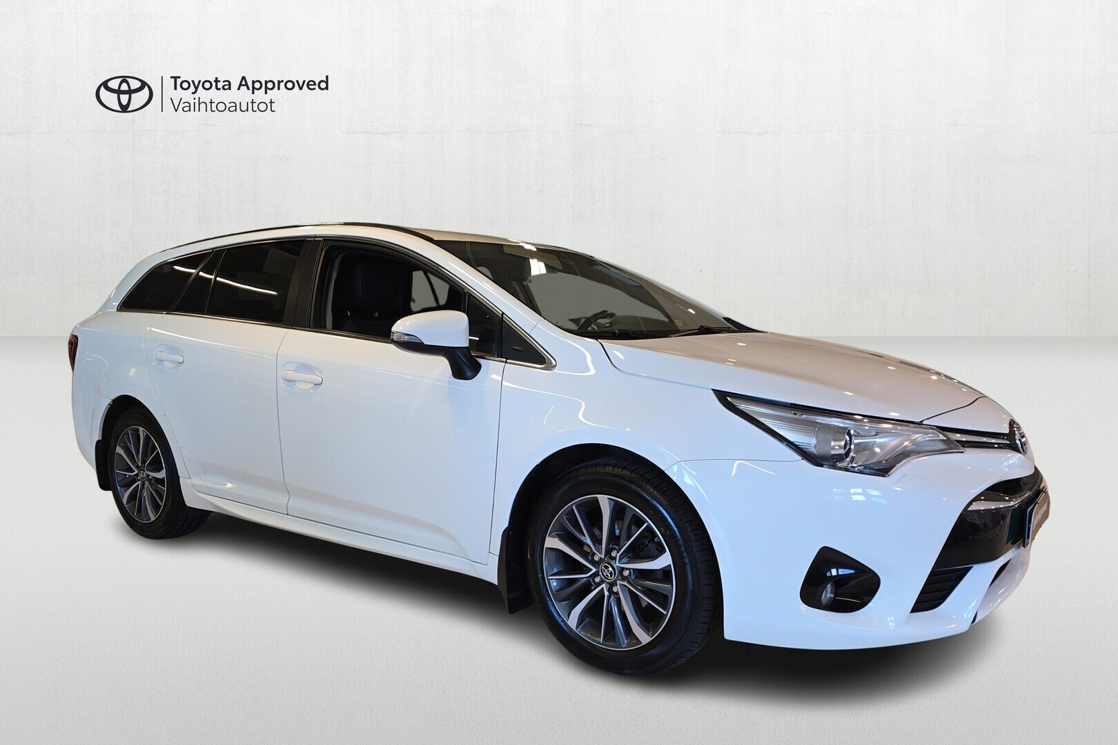 TOYOTA Avensis 2017