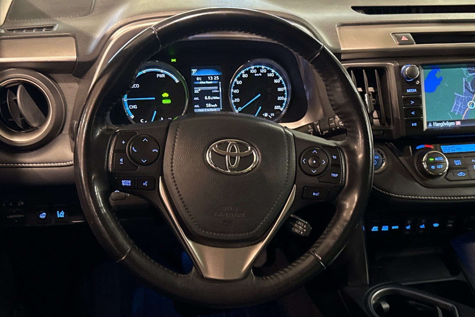 TOYOTA RAV4 2018