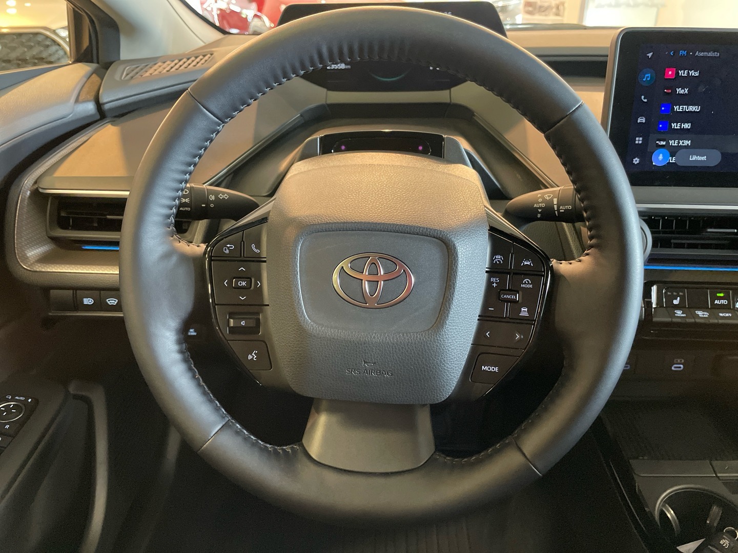 TOYOTA Prius Plug-in 2023