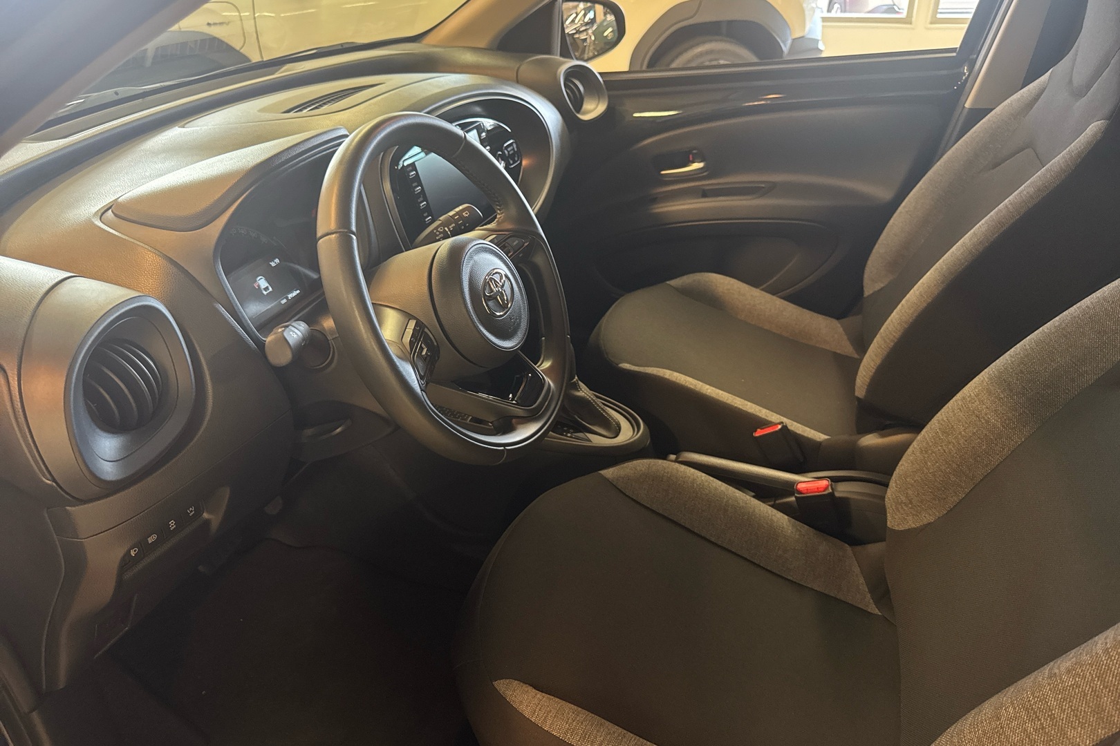 TOYOTA Aygo X 2023