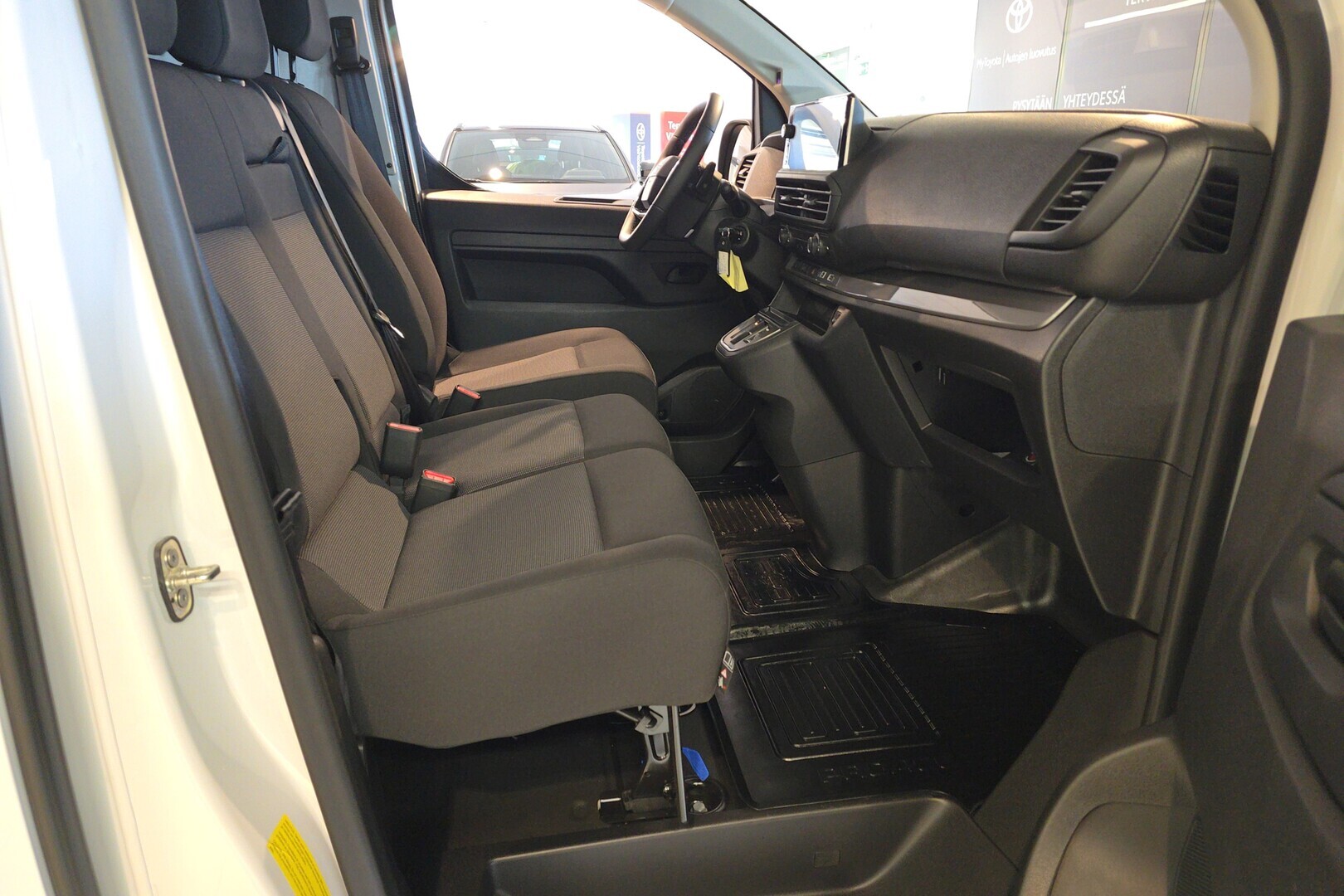 TOYOTA PROACE 2025