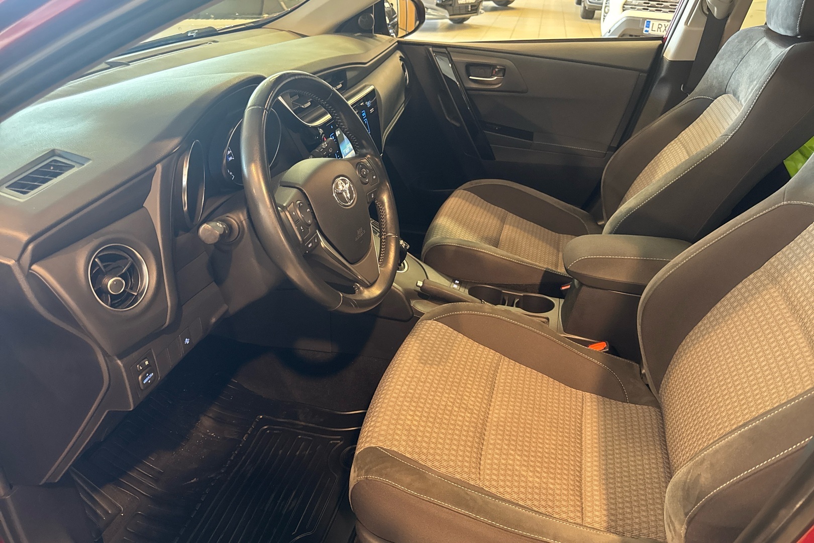 TOYOTA Auris 2018