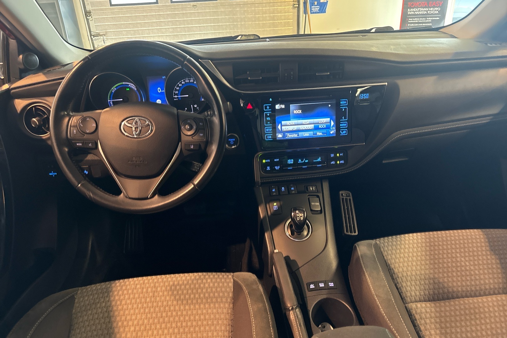 TOYOTA Auris 2018