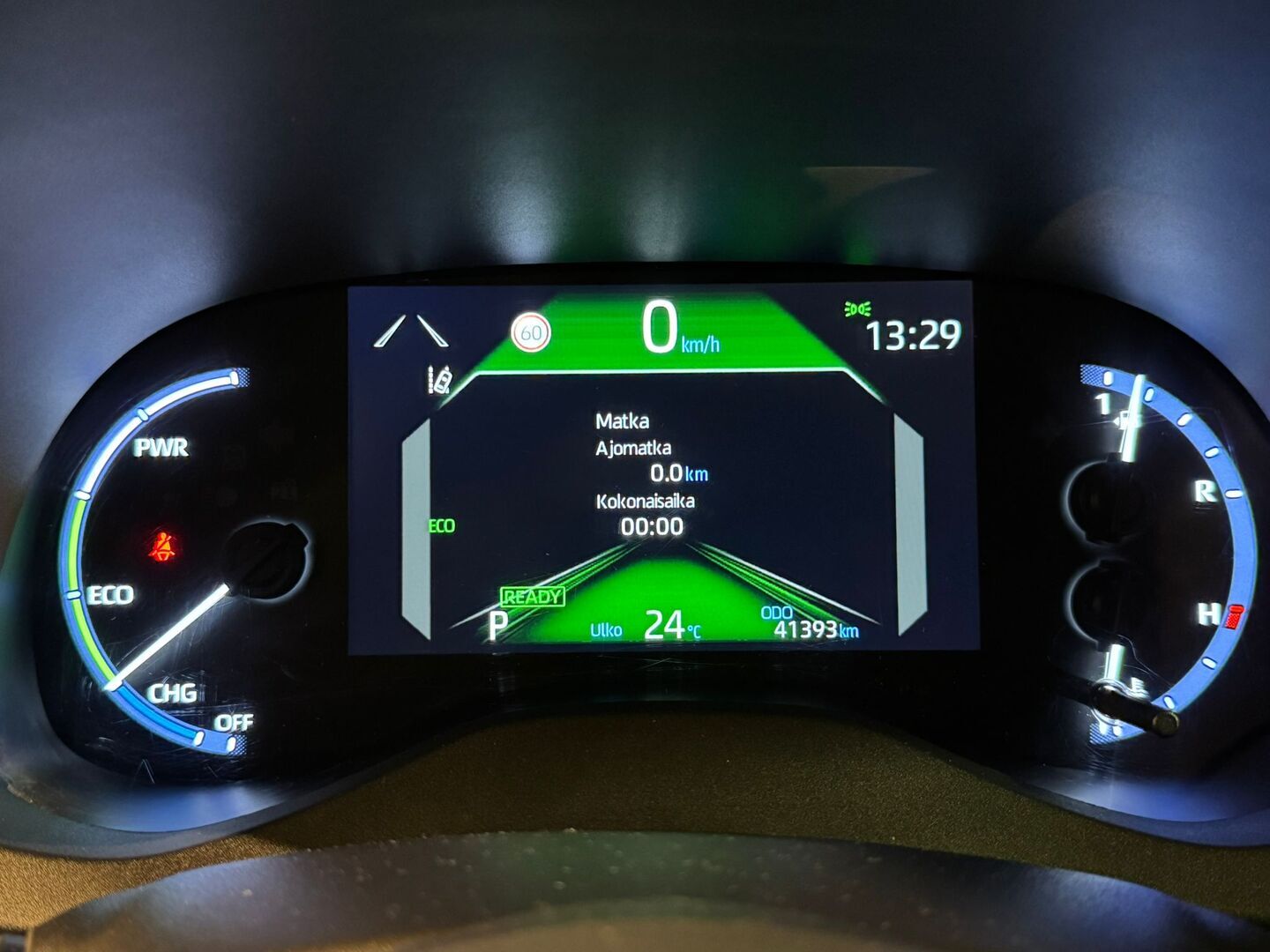 TOYOTA Yaris Cross 2023