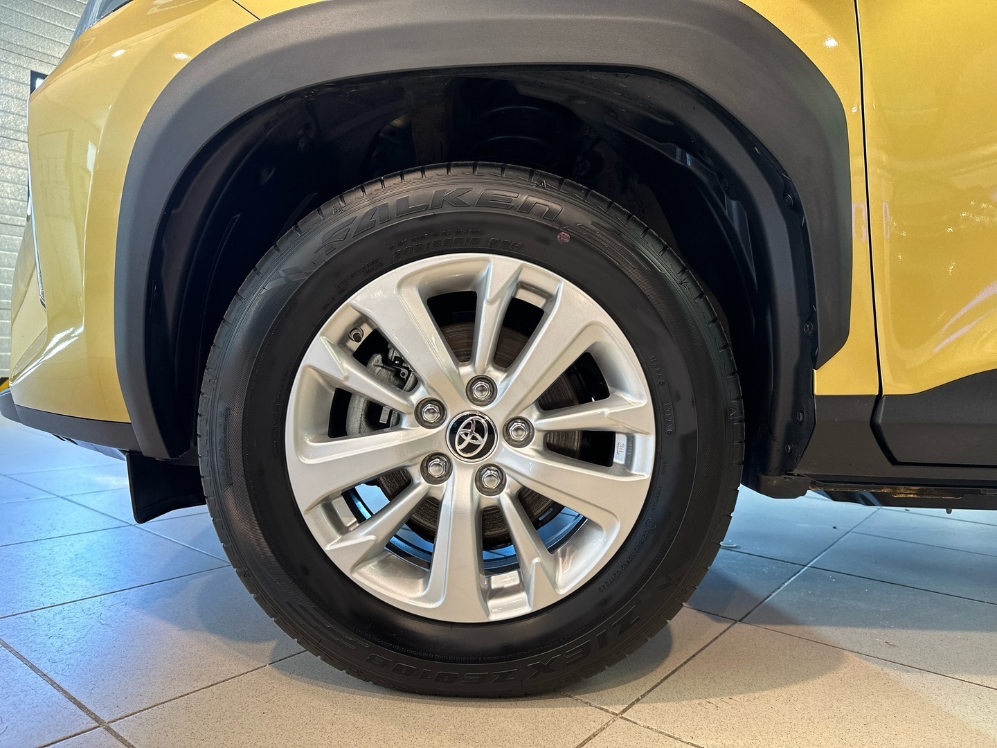 TOYOTA Yaris Cross 2023