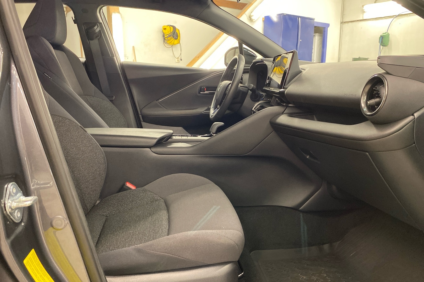TOYOTA C-HR 2025