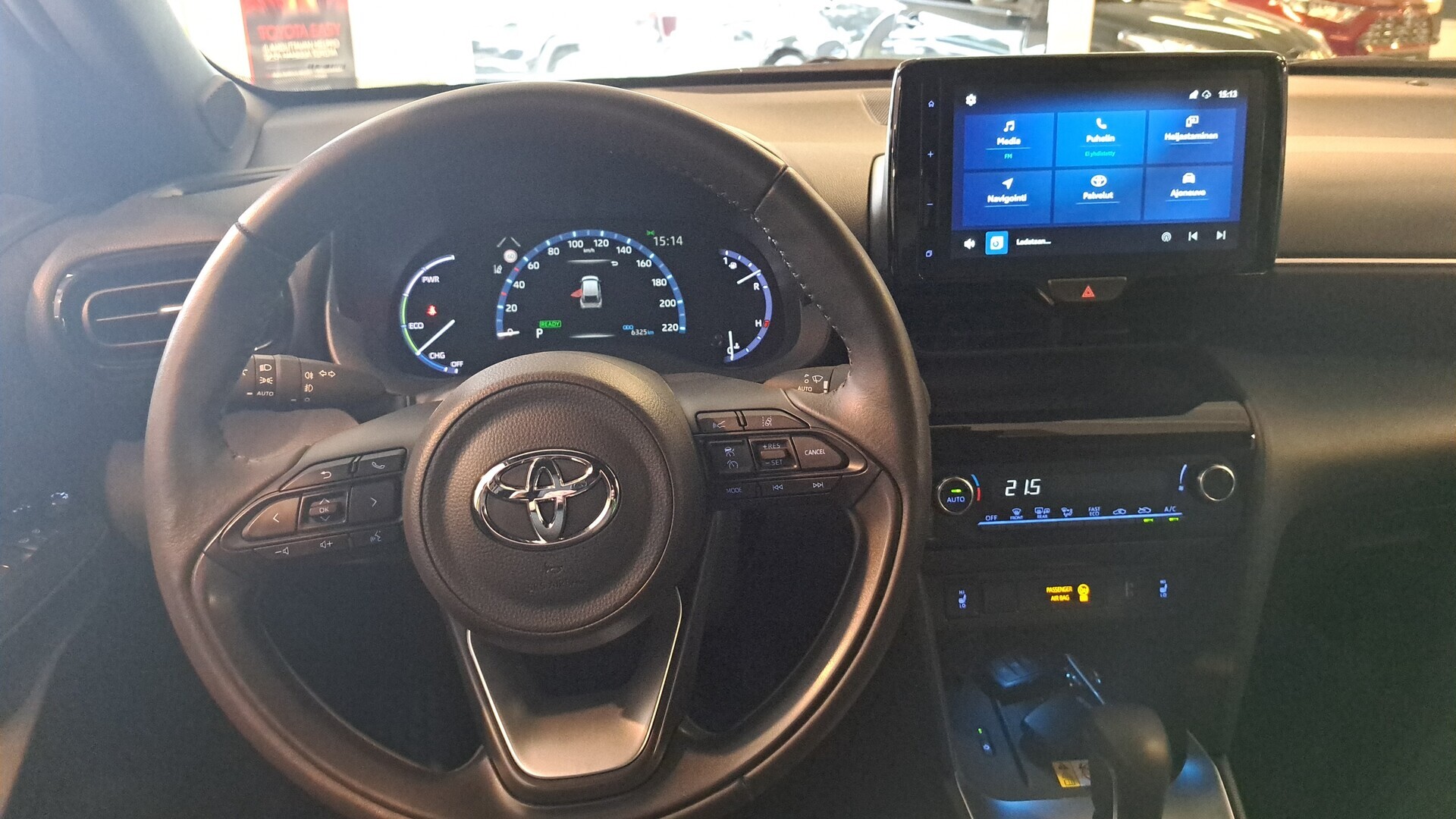 TOYOTA Yaris Cross 2024