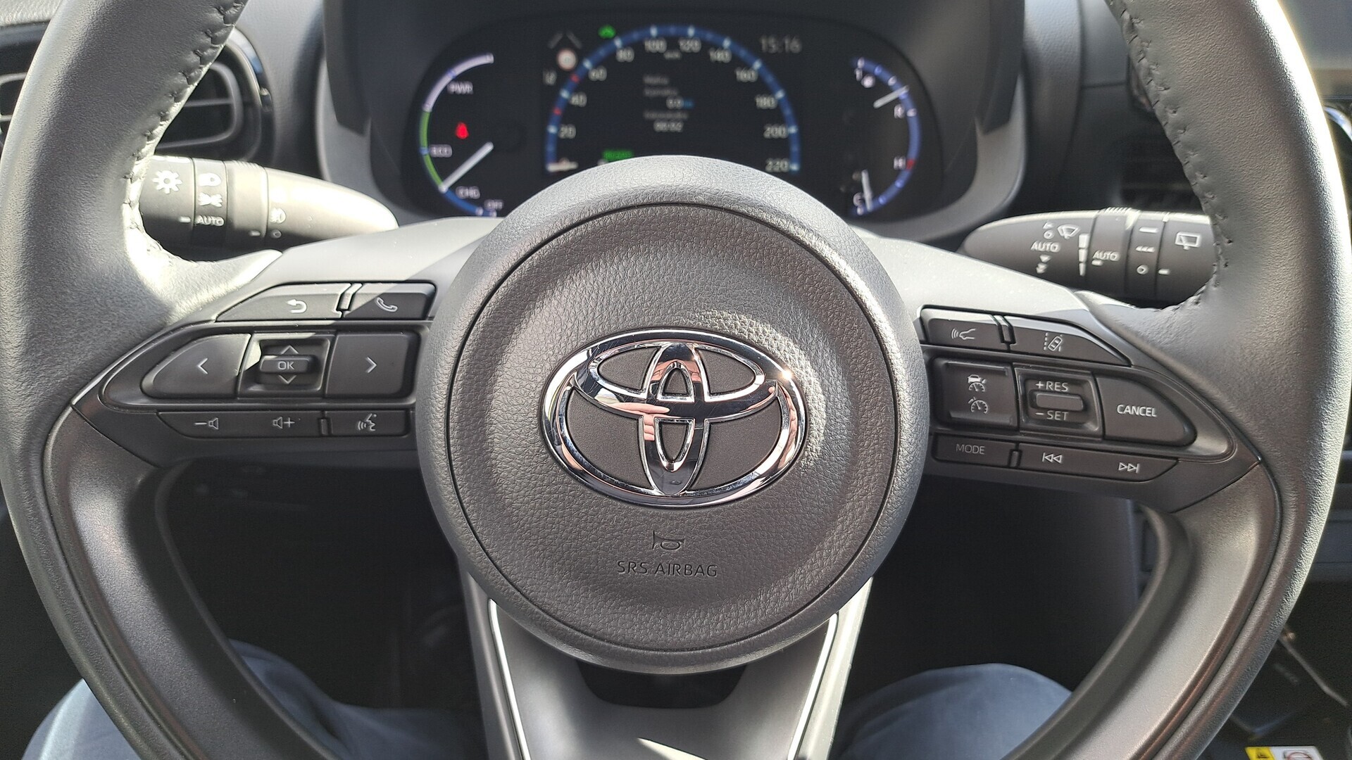 TOYOTA Yaris Cross 2024