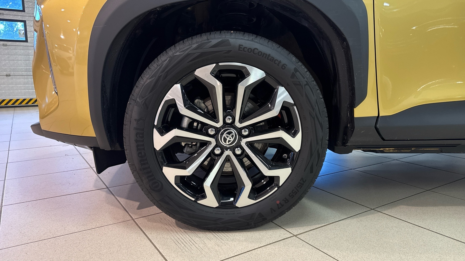 TOYOTA Yaris Cross 2024