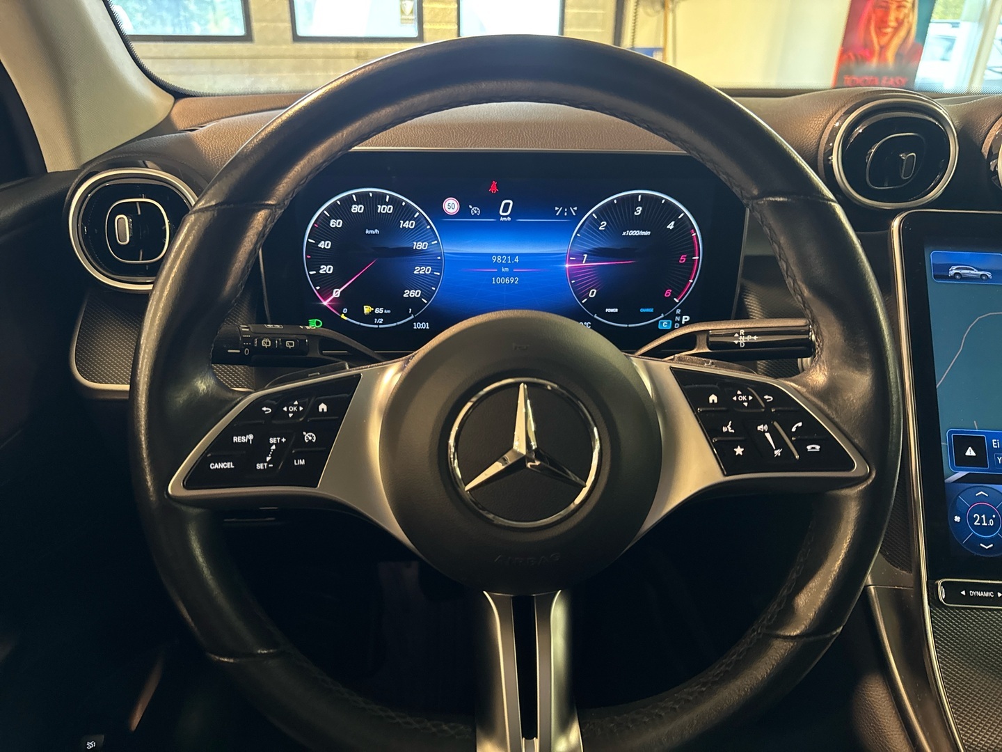 MERCEDES-BENZ GLC 2022