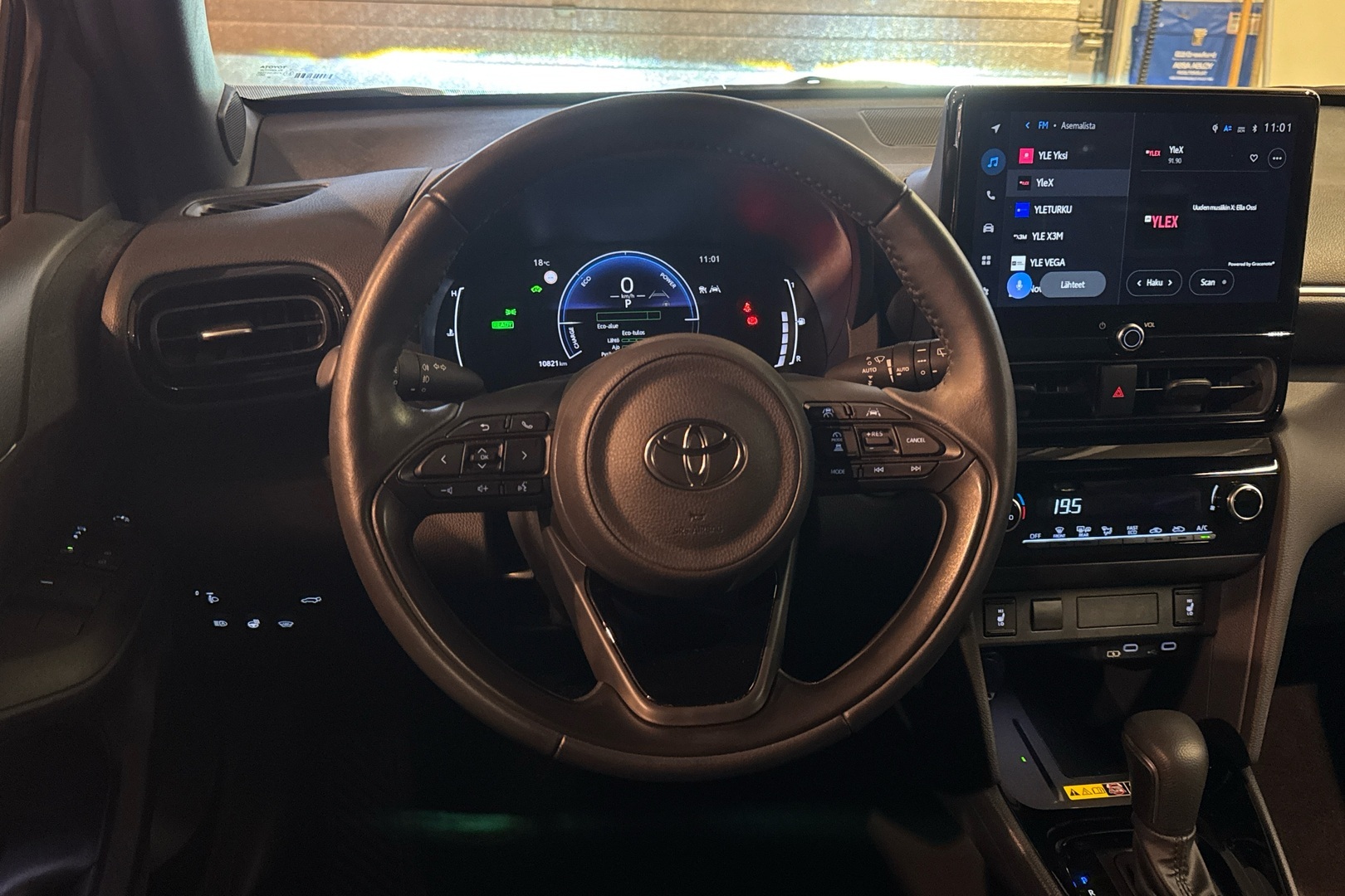 TOYOTA Yaris Cross 2025