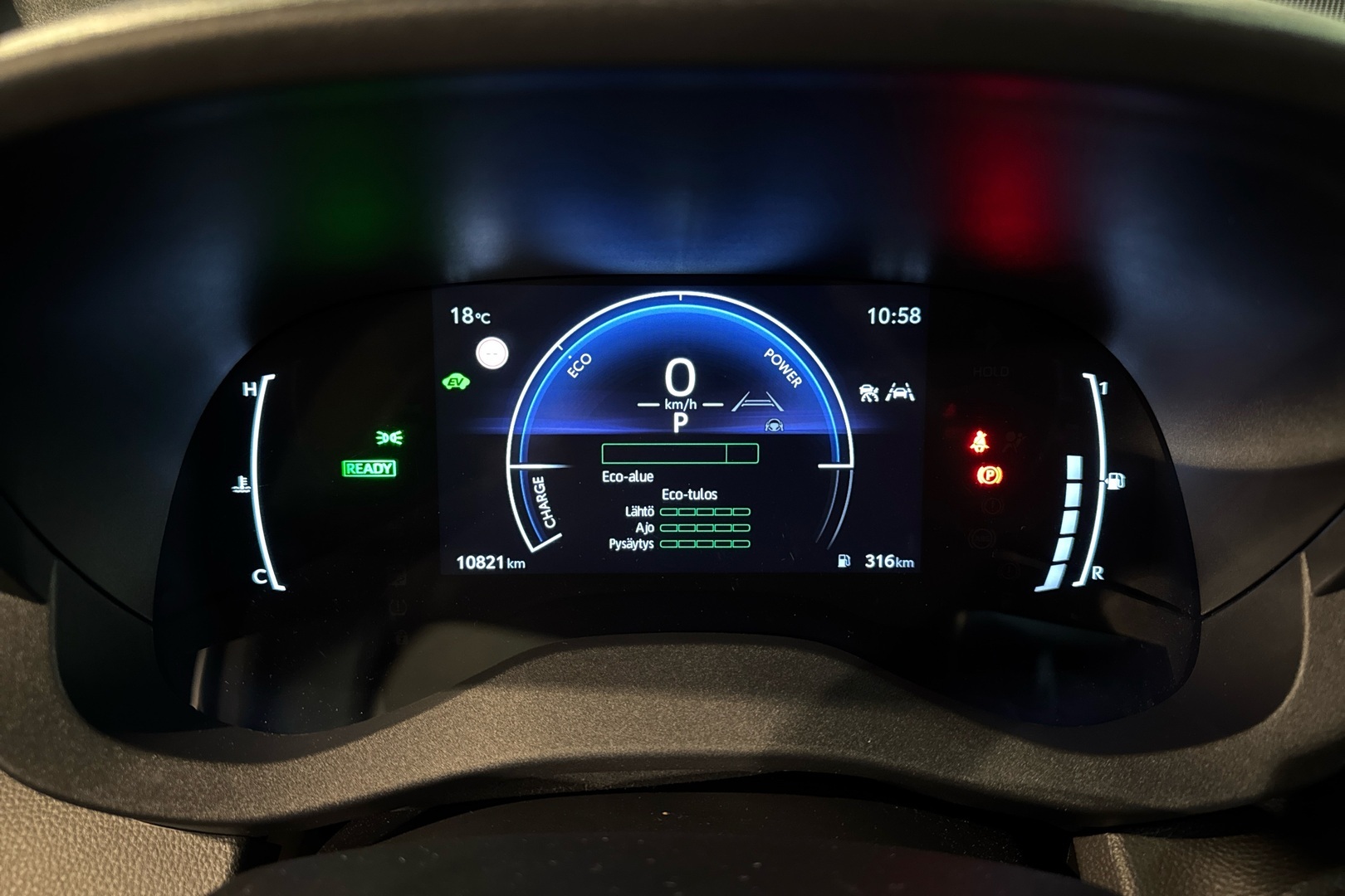 TOYOTA Yaris Cross 2025