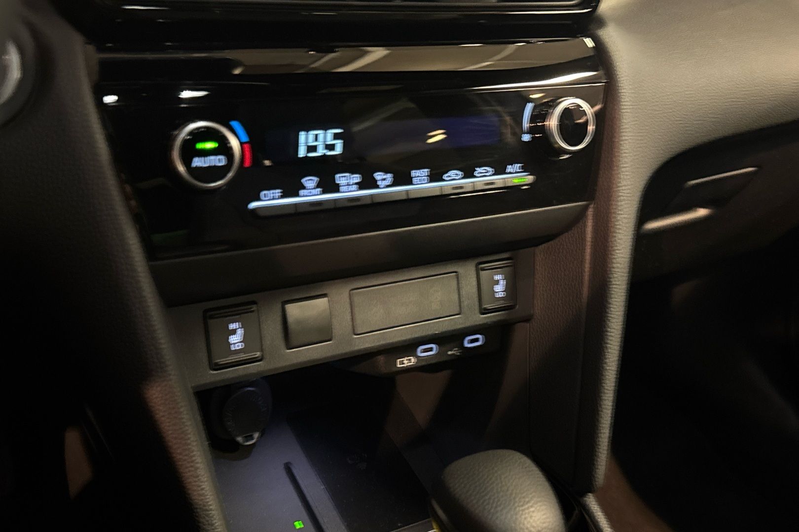 TOYOTA Yaris Cross 2025