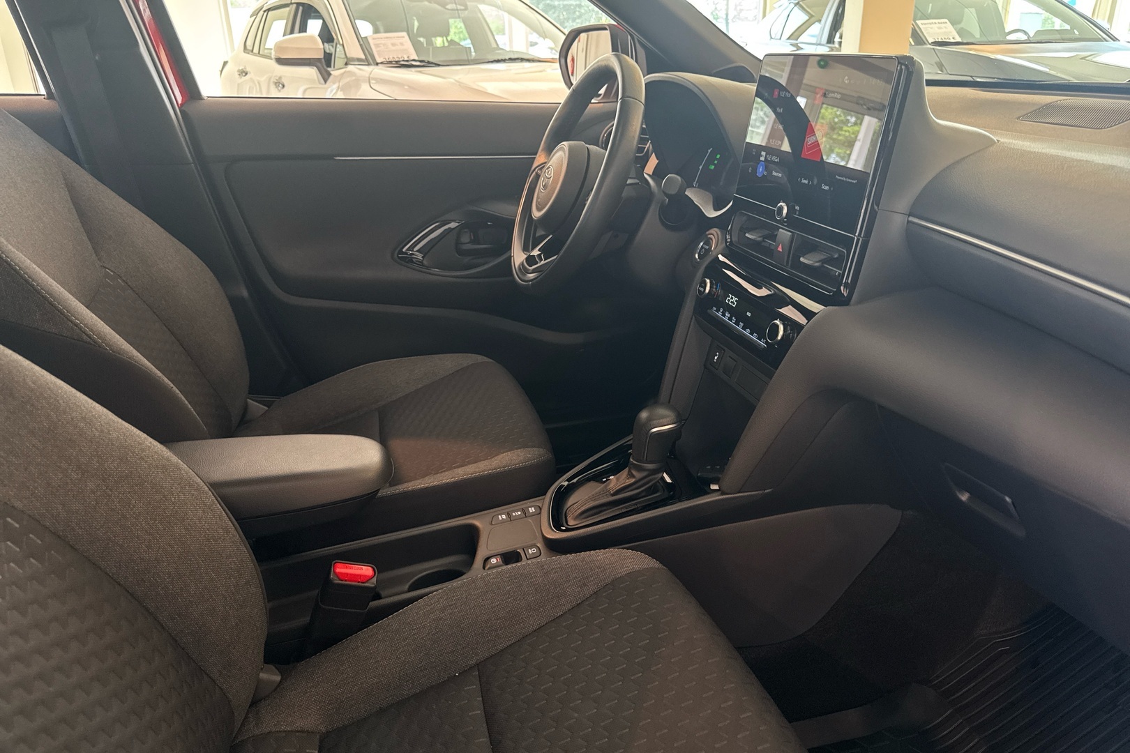 TOYOTA Yaris Cross 2025
