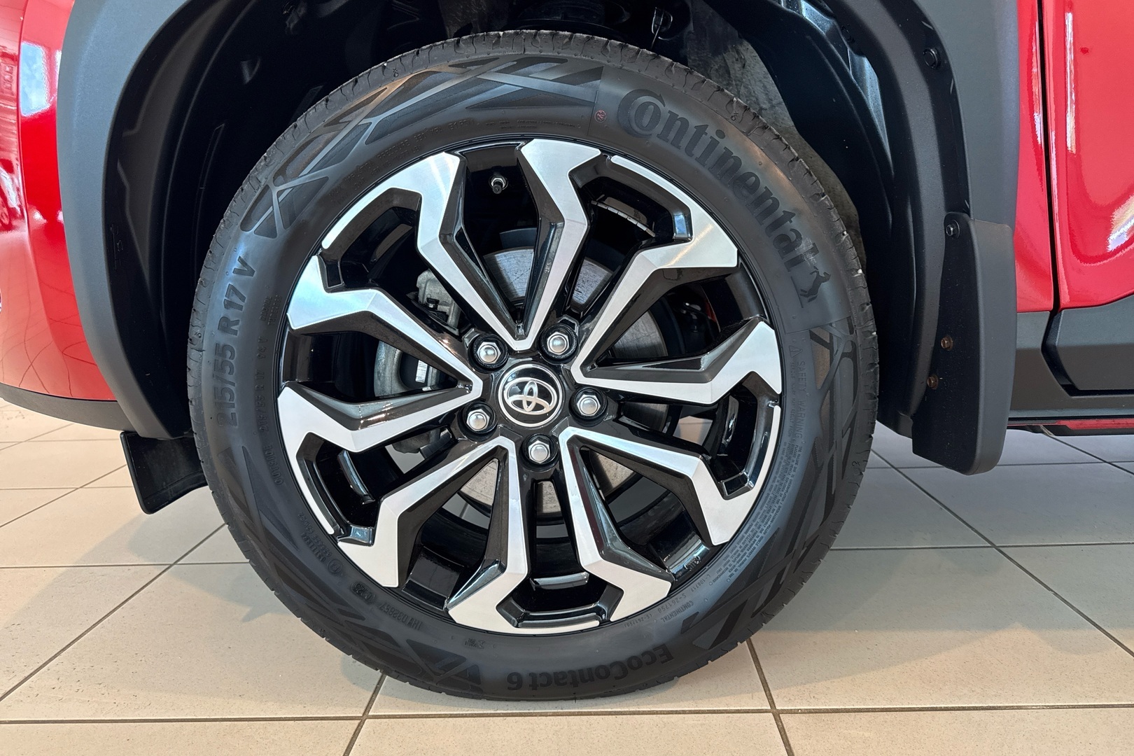 TOYOTA Yaris Cross 2025