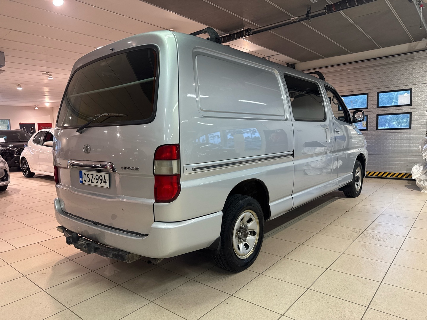 TOYOTA Hiace 2010