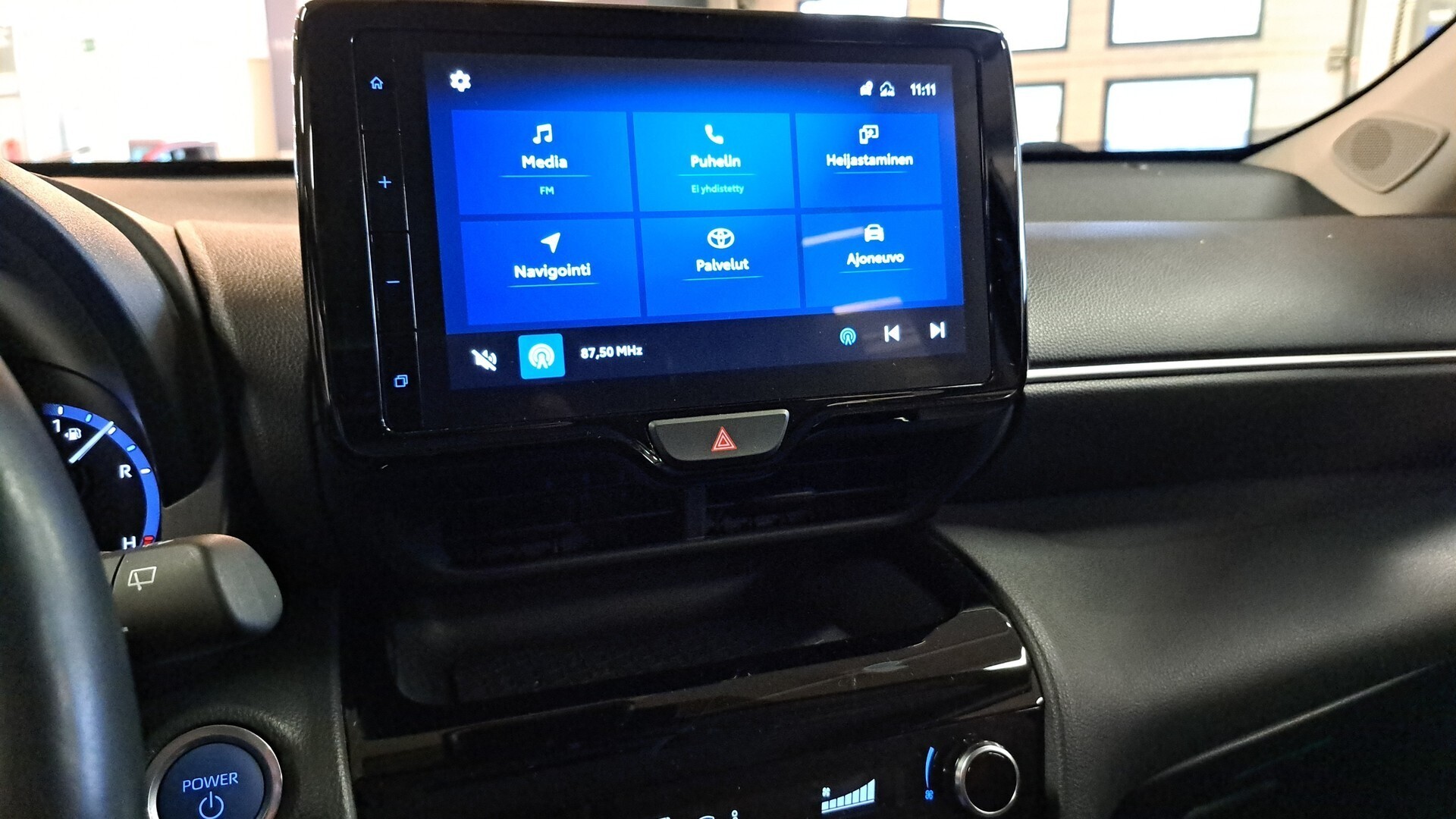 TOYOTA Yaris Cross 2024