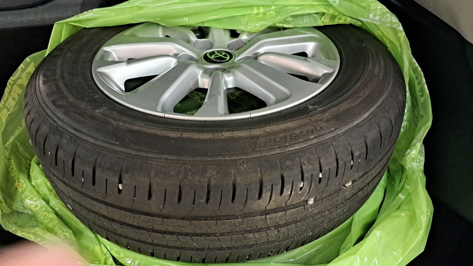 TOYOTA Yaris Cross 2024