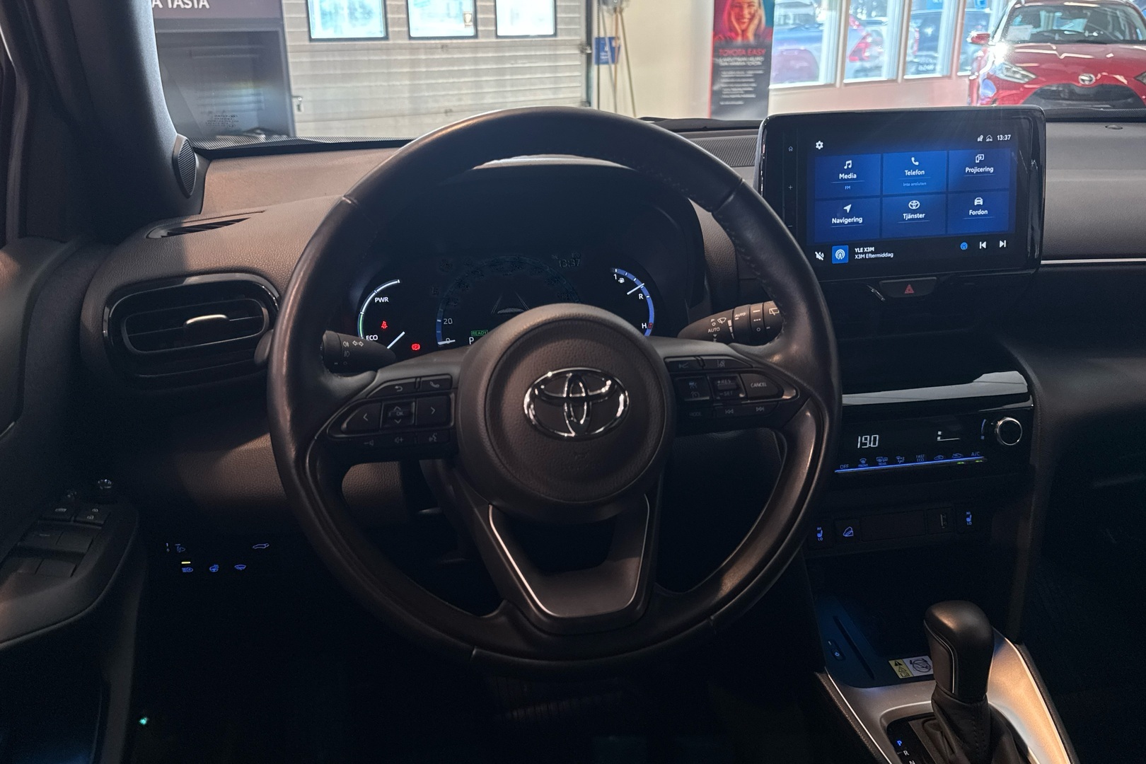 TOYOTA Yaris Cross 2023