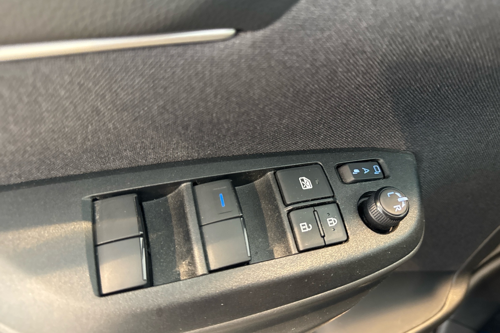 TOYOTA Yaris Cross 2023