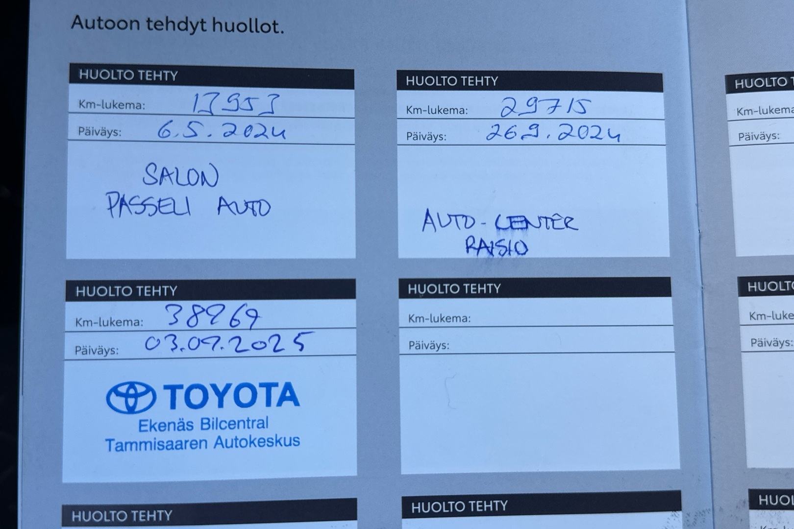 TOYOTA Yaris Cross 2023