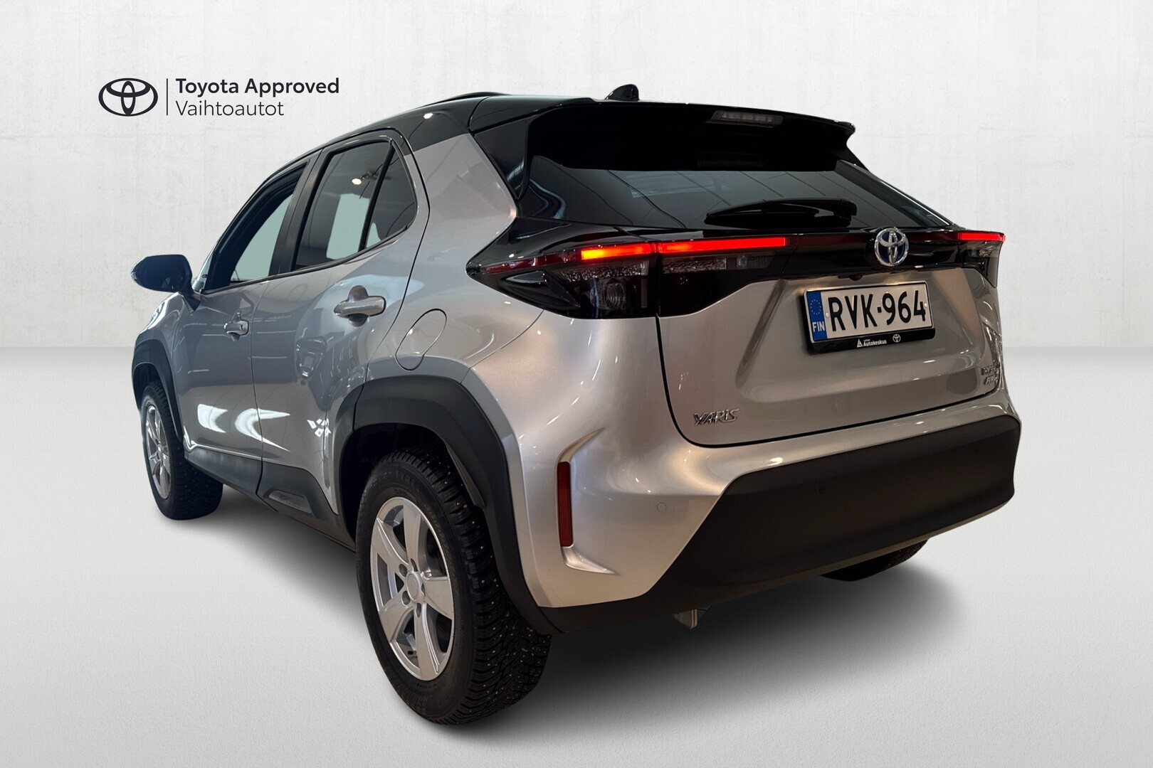 TOYOTA Yaris Cross 2023