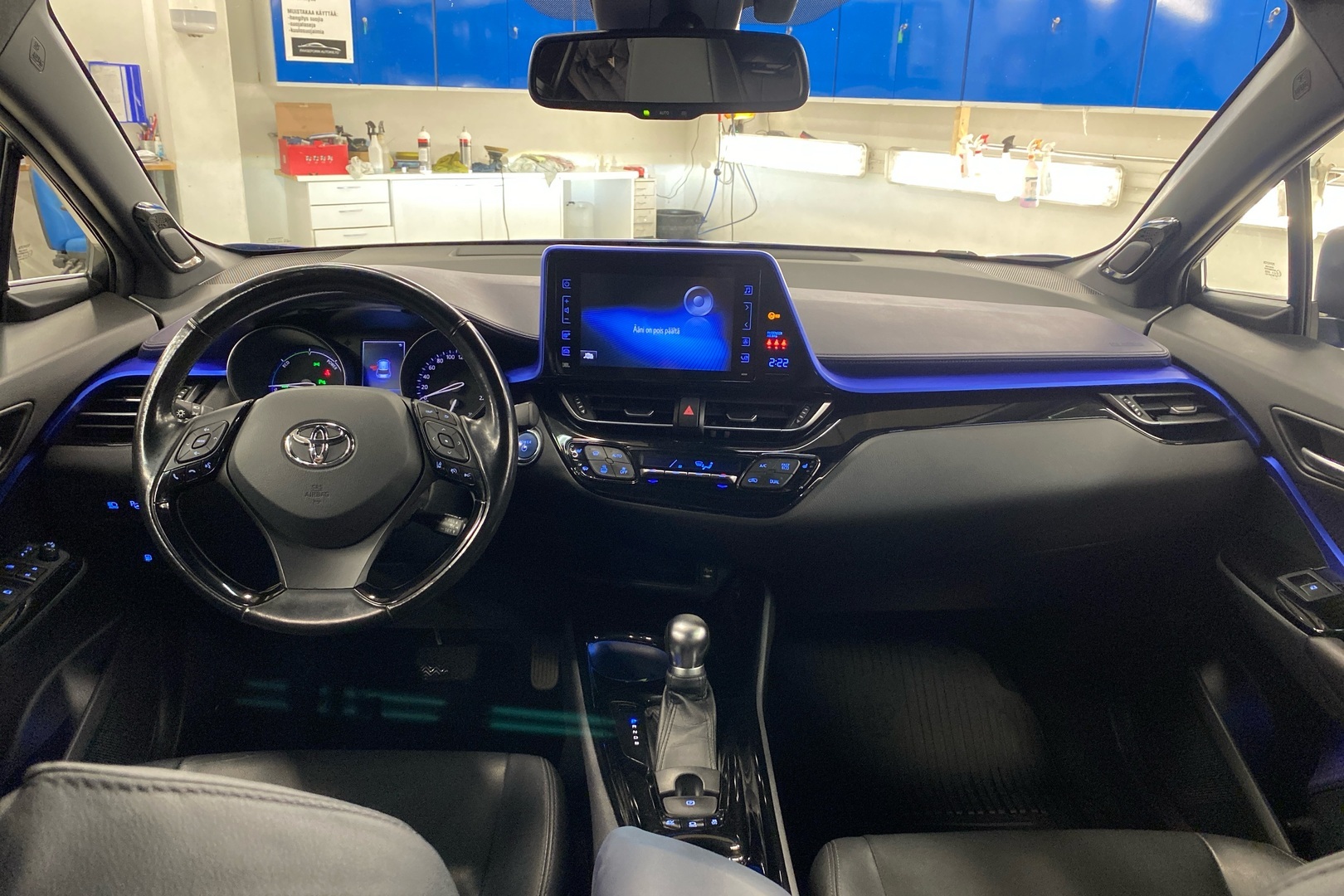 TOYOTA C-HR 2017