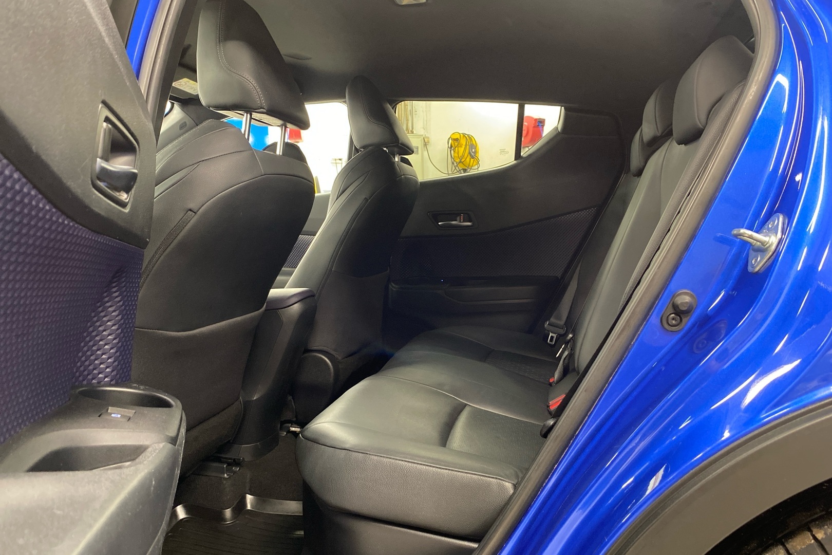 TOYOTA C-HR 2017