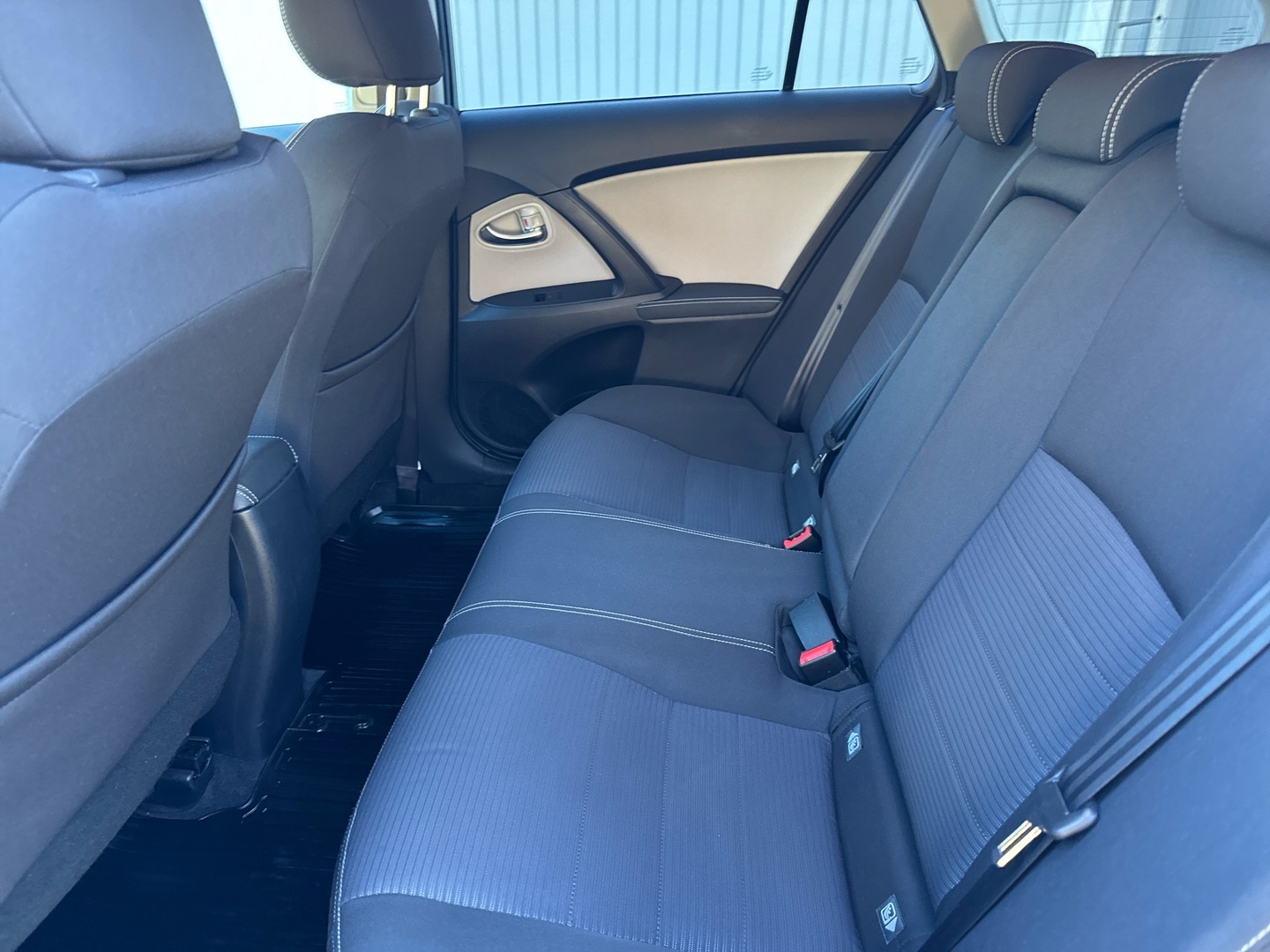 TOYOTA AVENSIS 2017