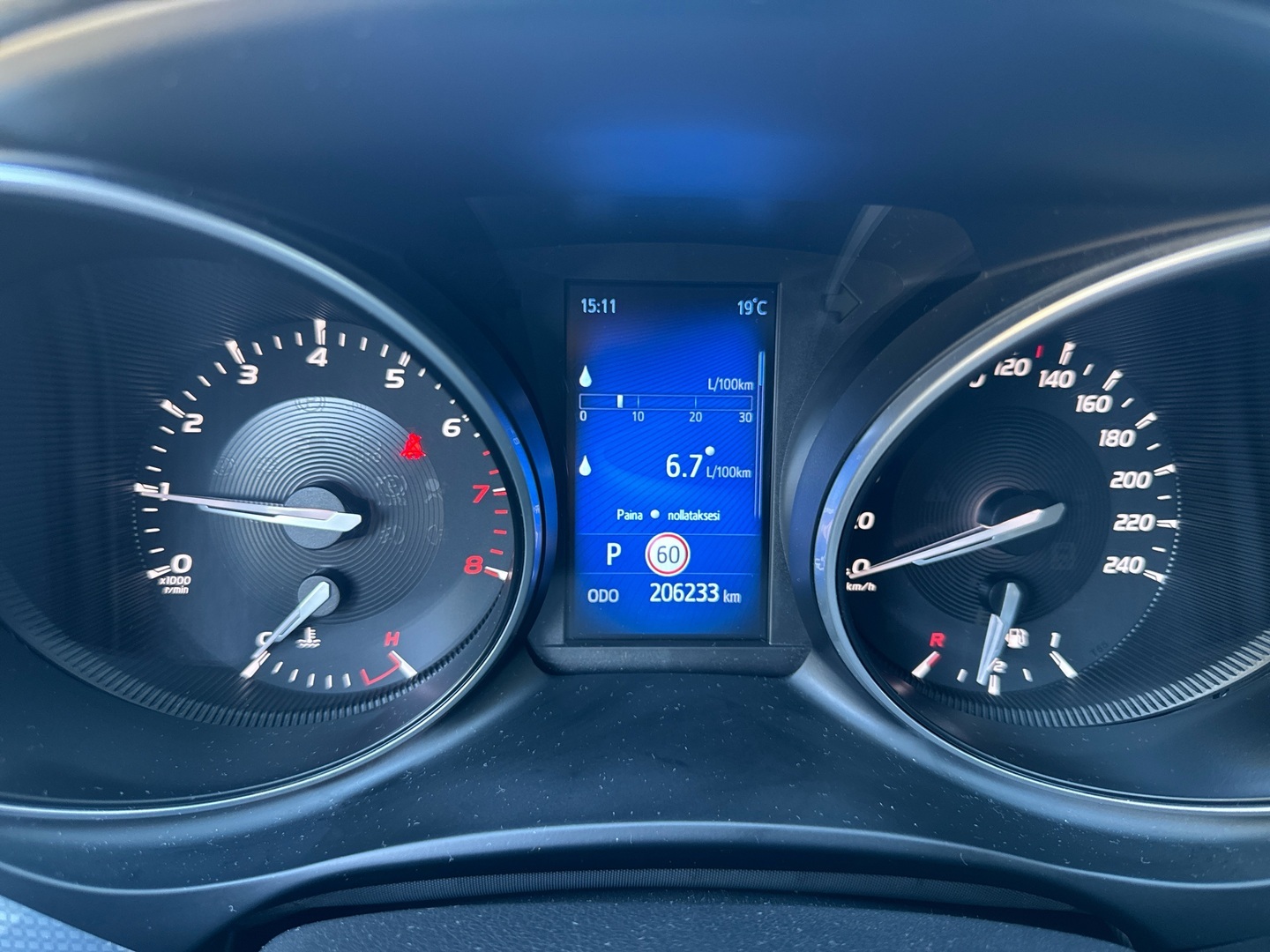 TOYOTA AVENSIS 2017