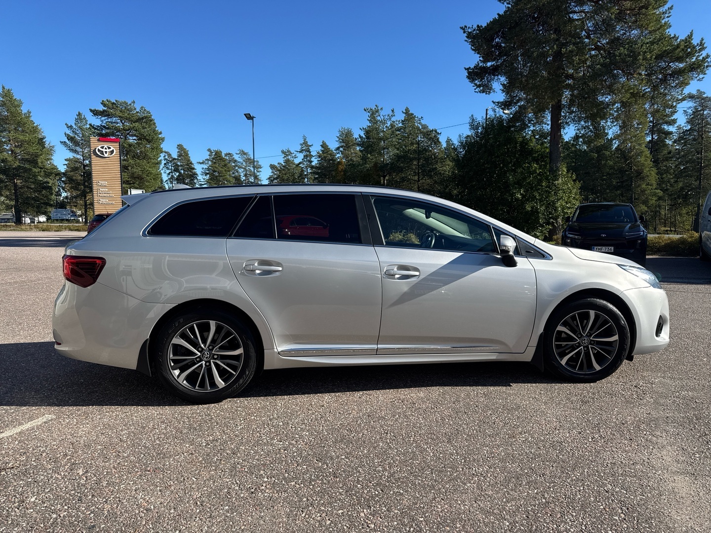 TOYOTA AVENSIS 2017