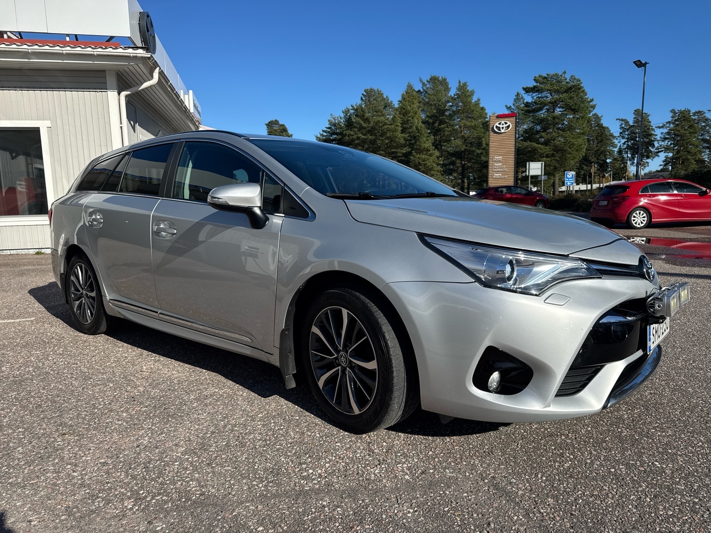 TOYOTA AVENSIS 2017