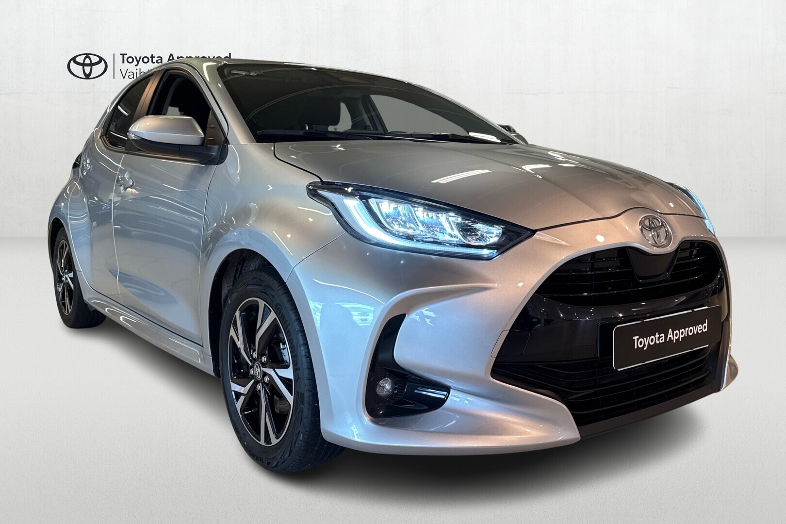 TOYOTA YARIS 2025