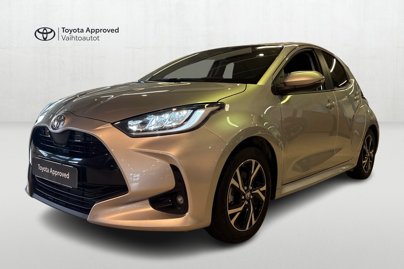 TOYOTA YARIS 2025