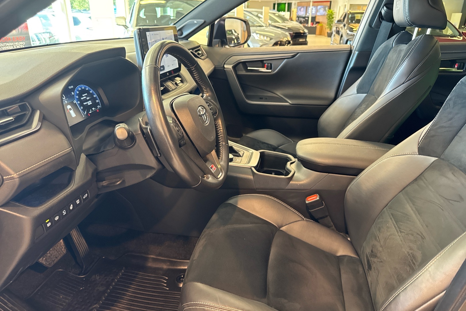 TOYOTA RAV4 2023
