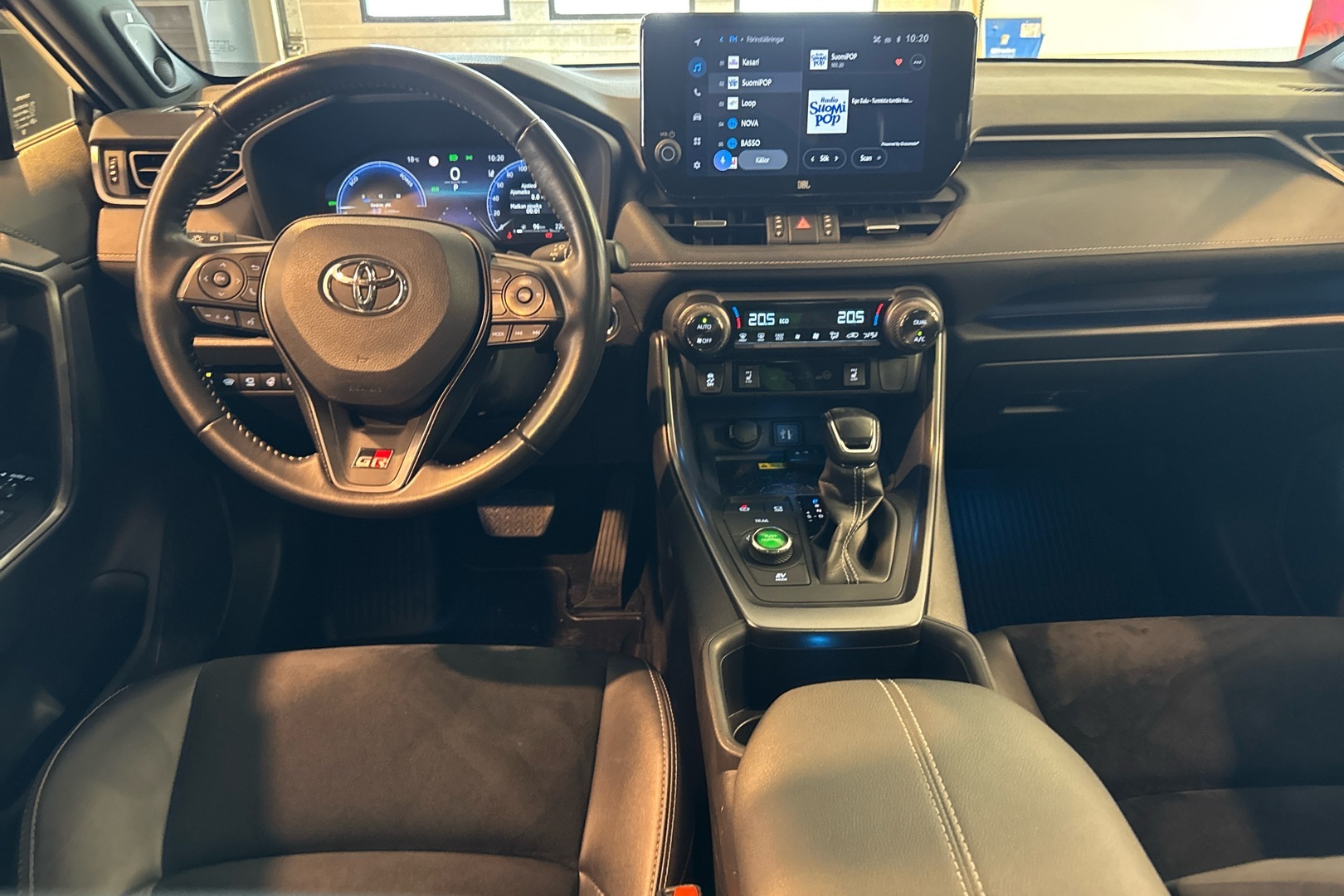 TOYOTA RAV4 2023