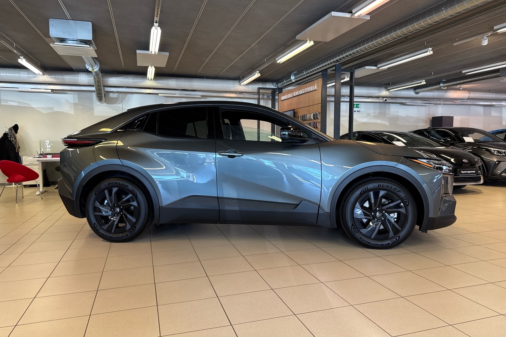 TOYOTA C-HR+ 2026