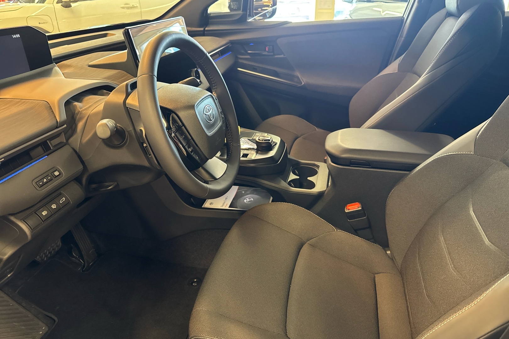 TOYOTA C-HR+ 2026