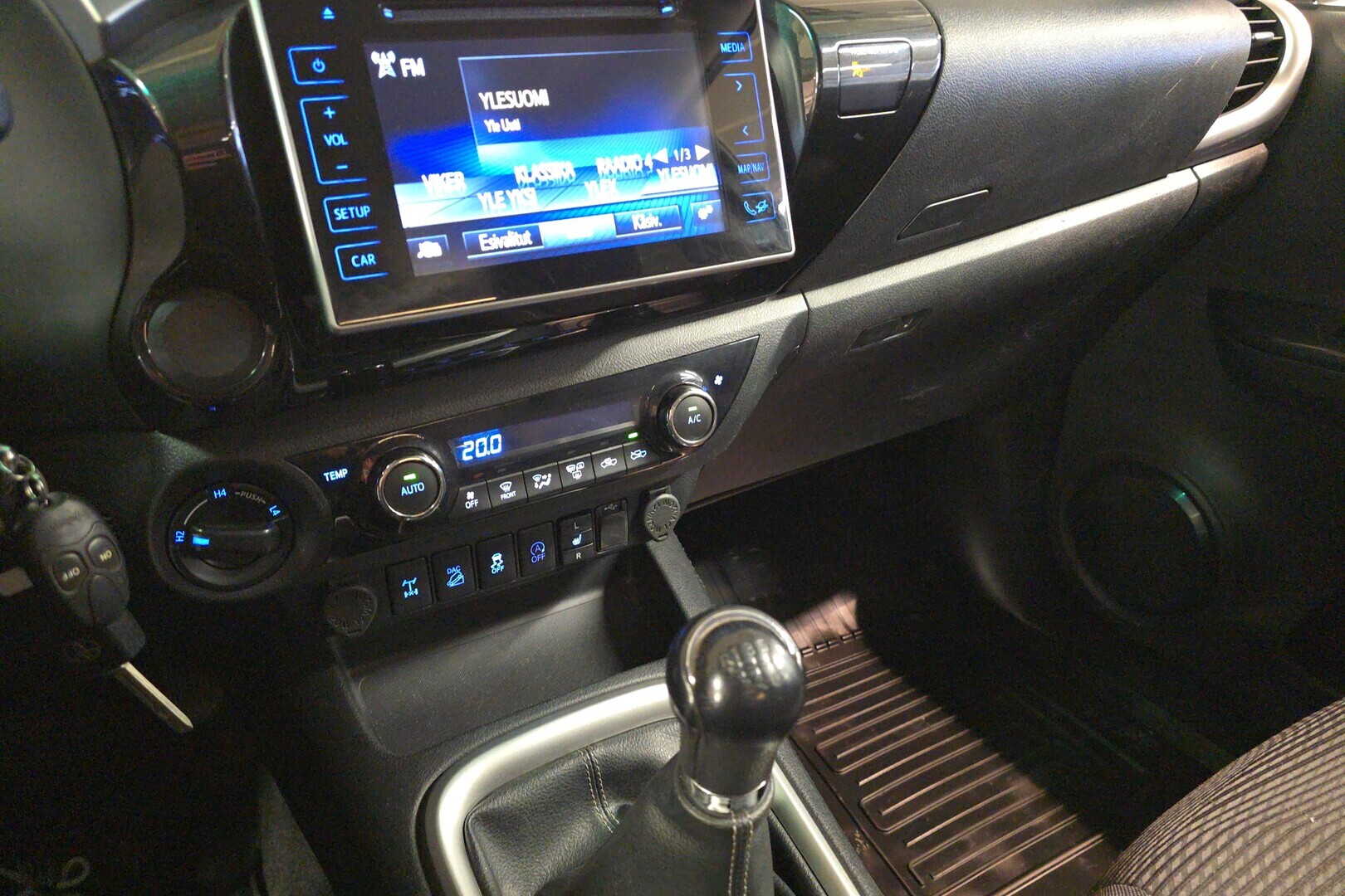 TOYOTA Hilux 2020