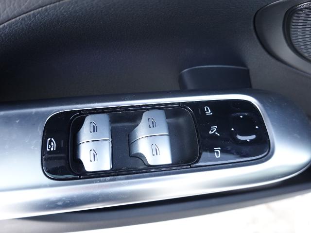 MERCEDES-BENZ C 27