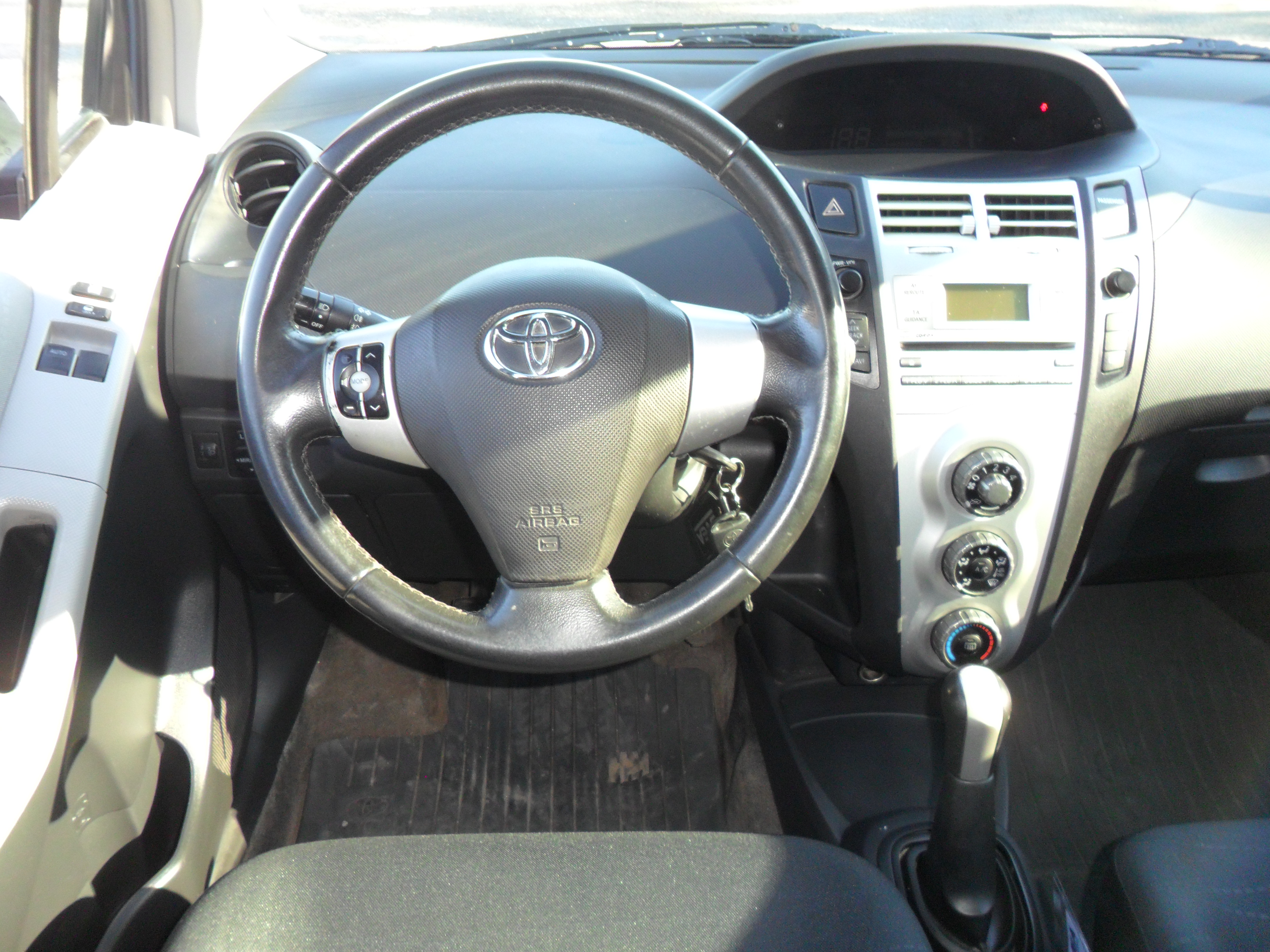 Toyota Yaris 2008
