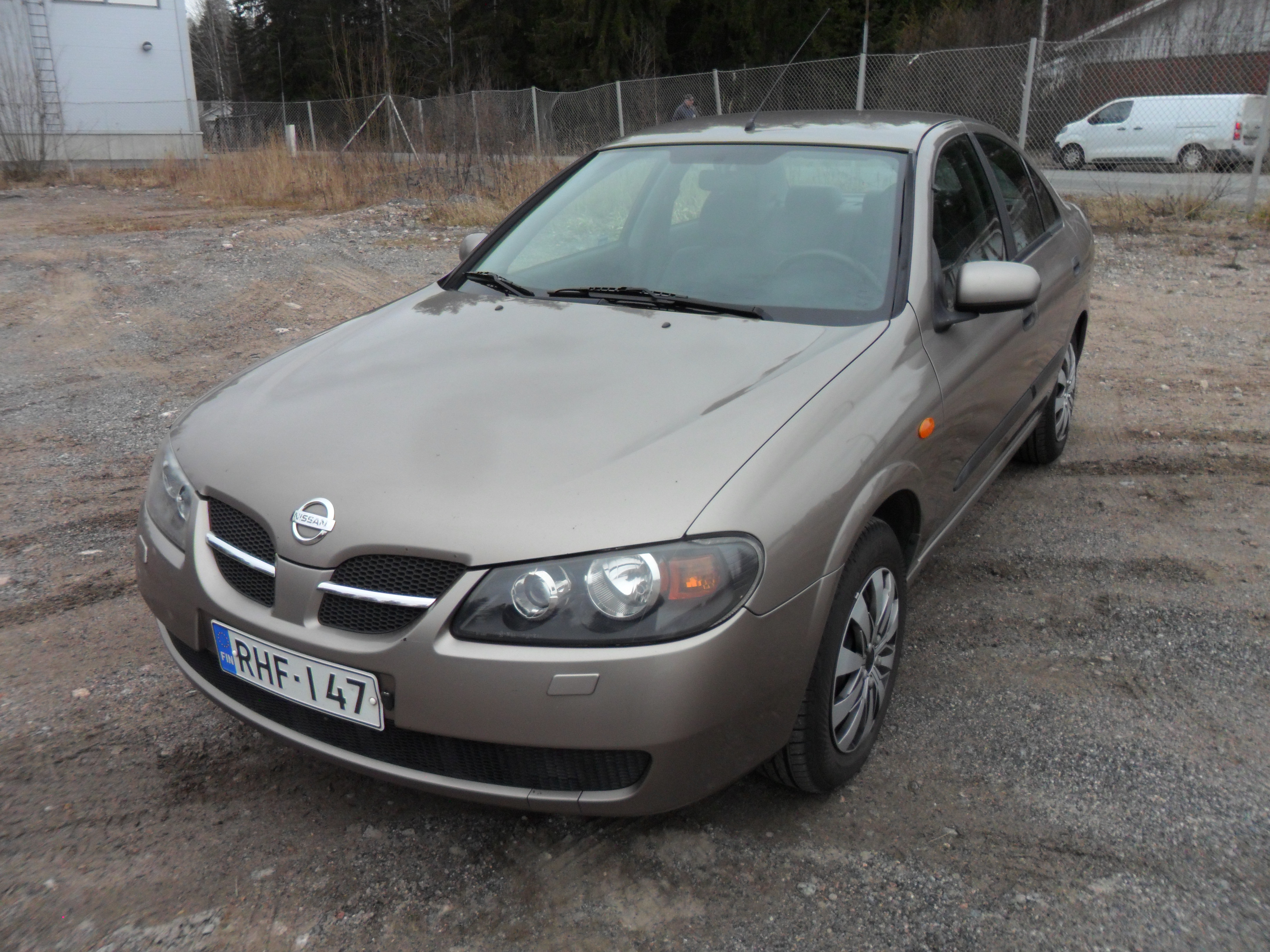 Nissan Almera 2005