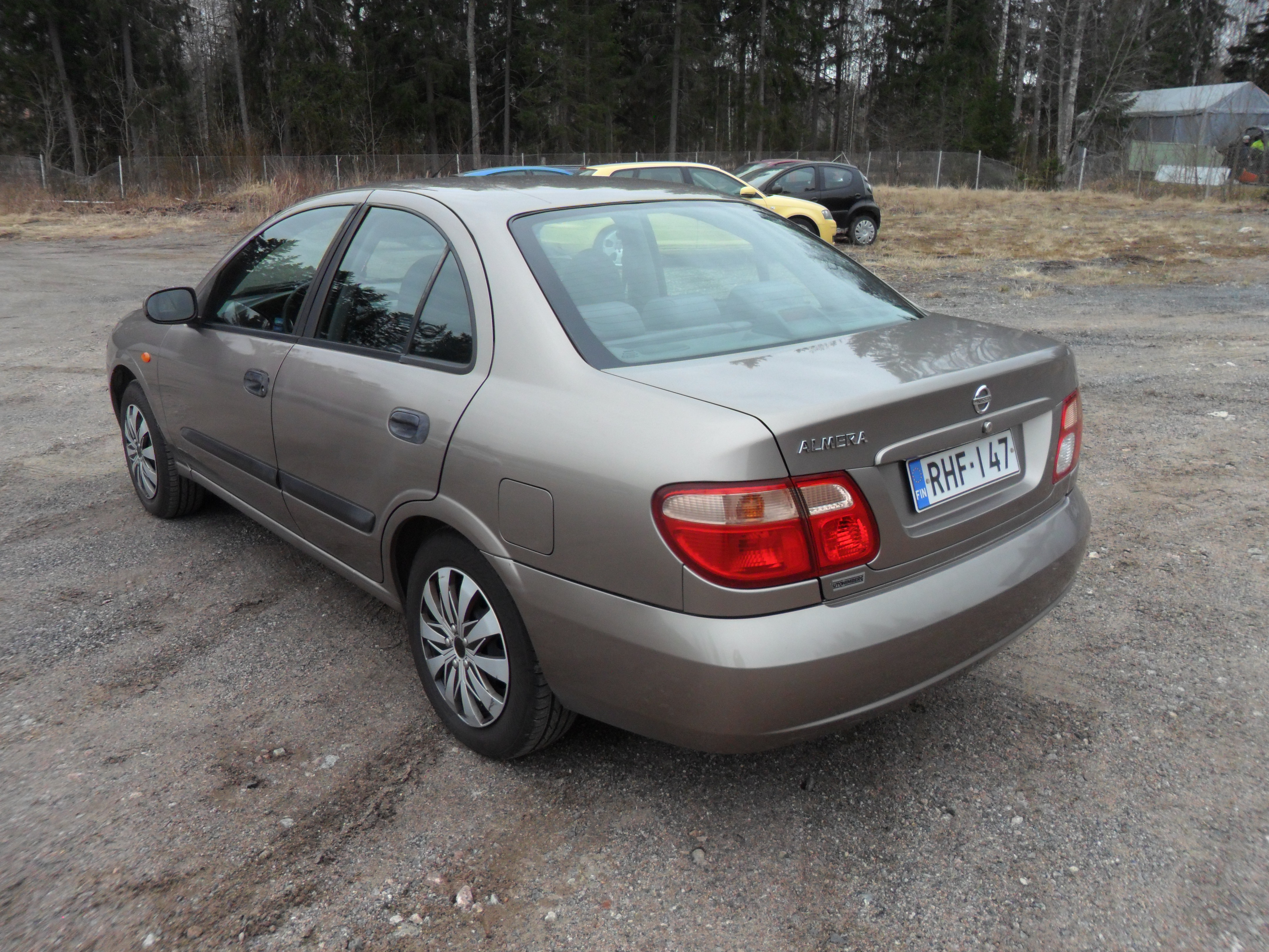 Nissan Almera 2005