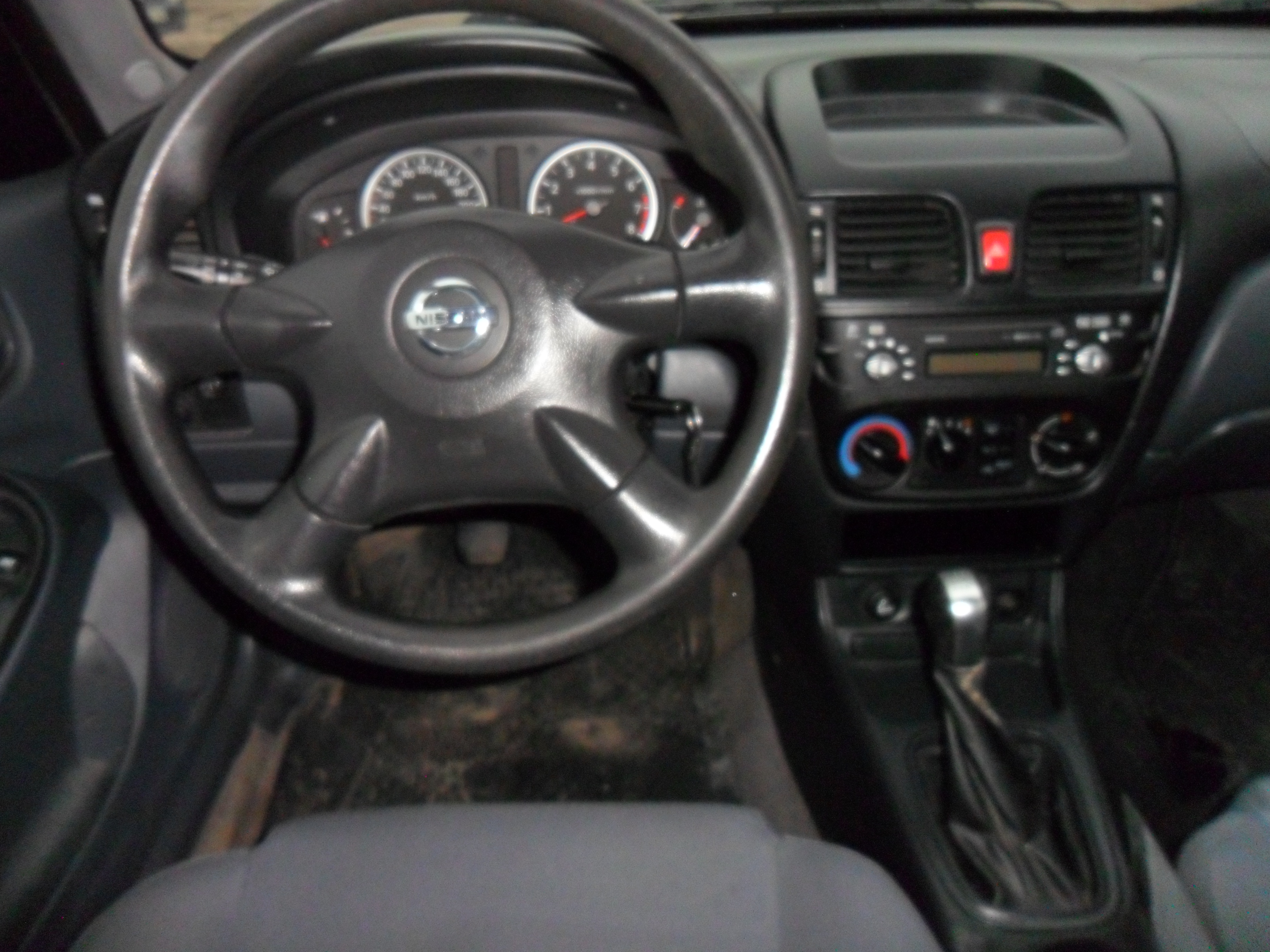 Nissan Almera 2005