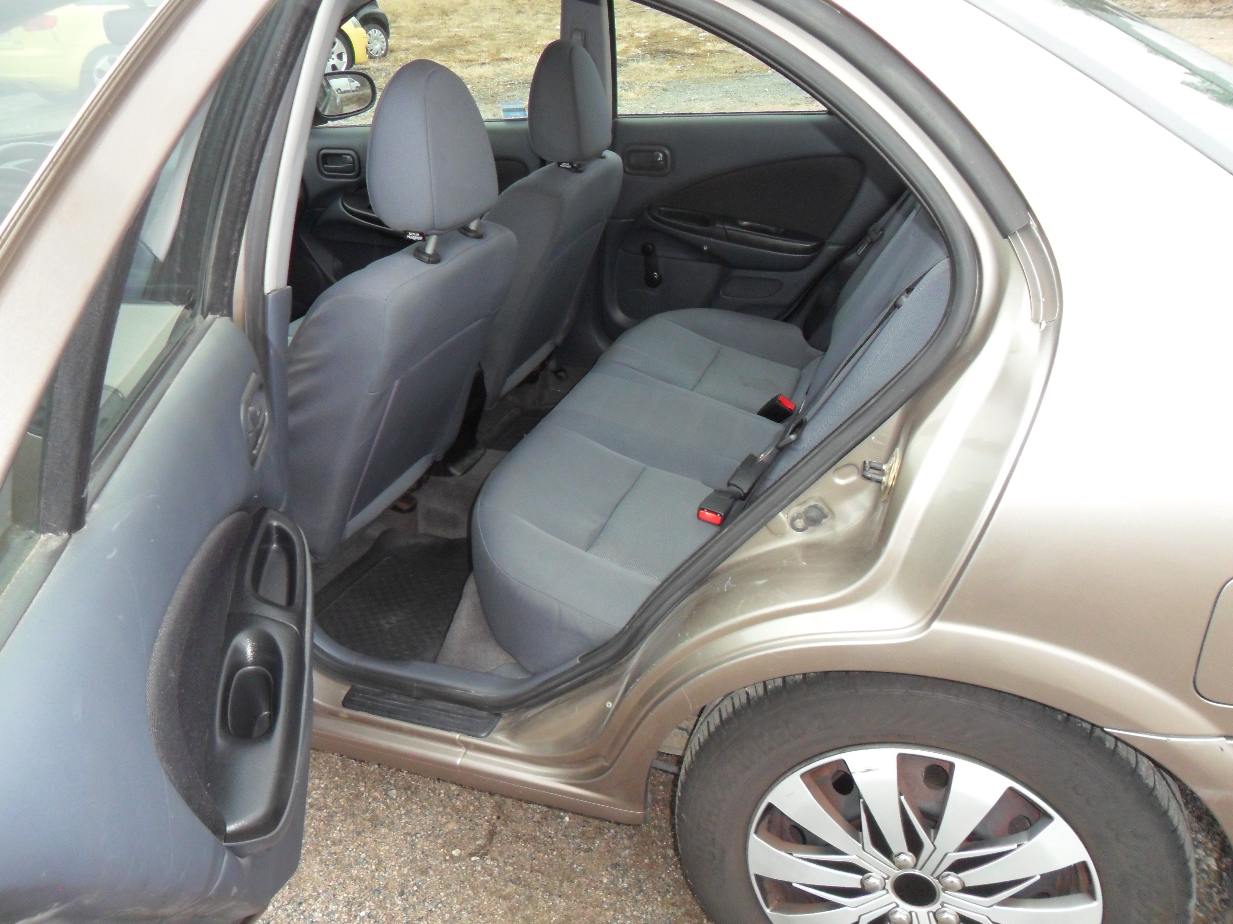 Nissan Almera 2005