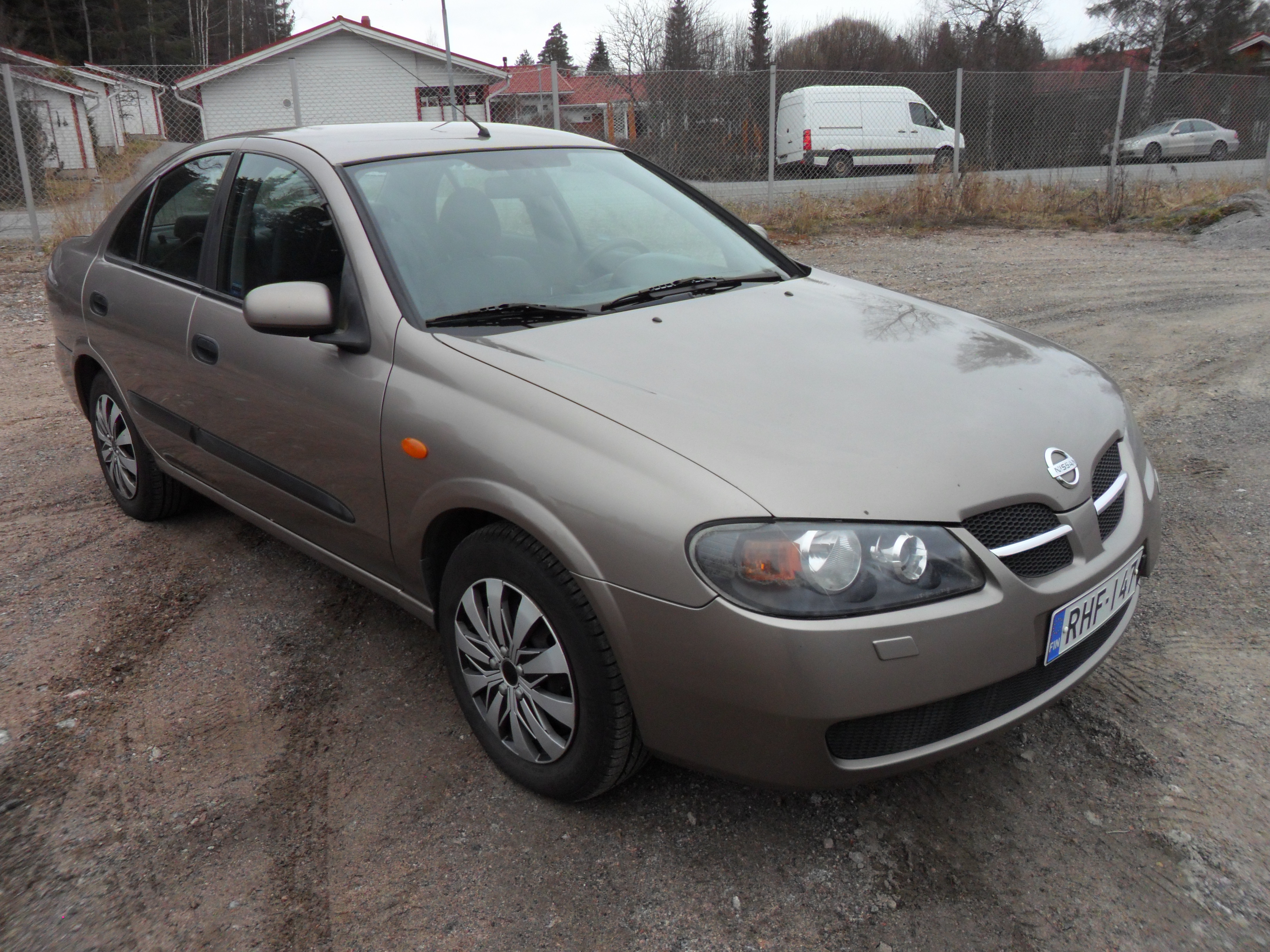 Nissan Almera 2005