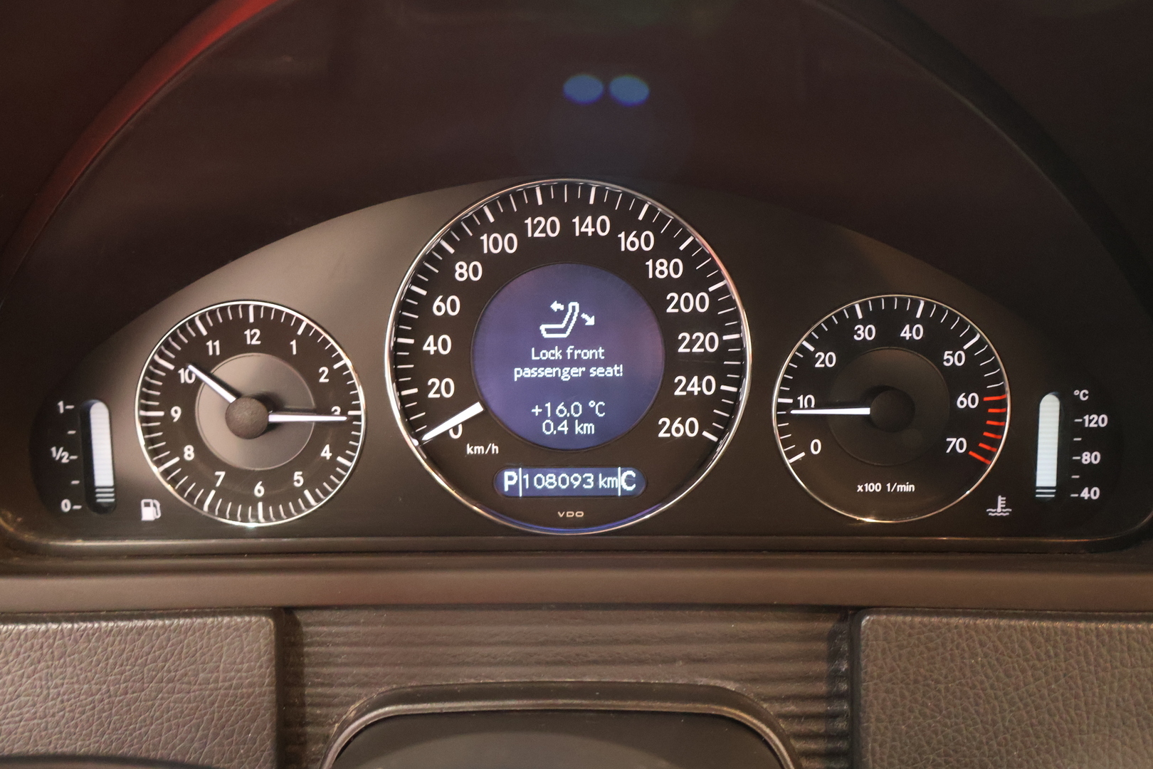 MERCEDES-BENZ CLK 2004